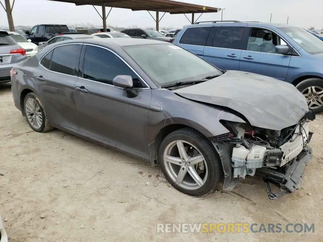 4 Photograph of a damaged car 4T1F31AK6LU523958 TOYOTA CAMRY 2020