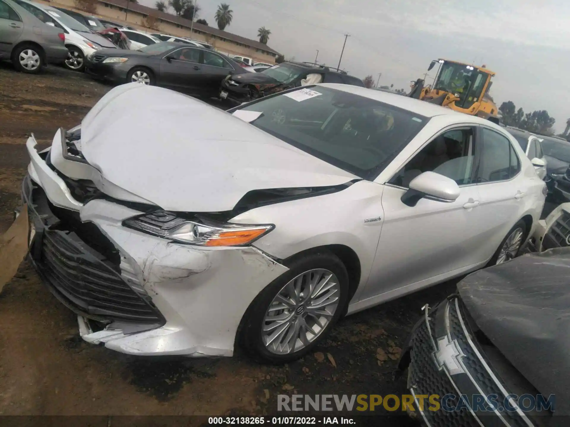 2 Photograph of a damaged car 4T1F31AK6LU526875 TOYOTA CAMRY 2020