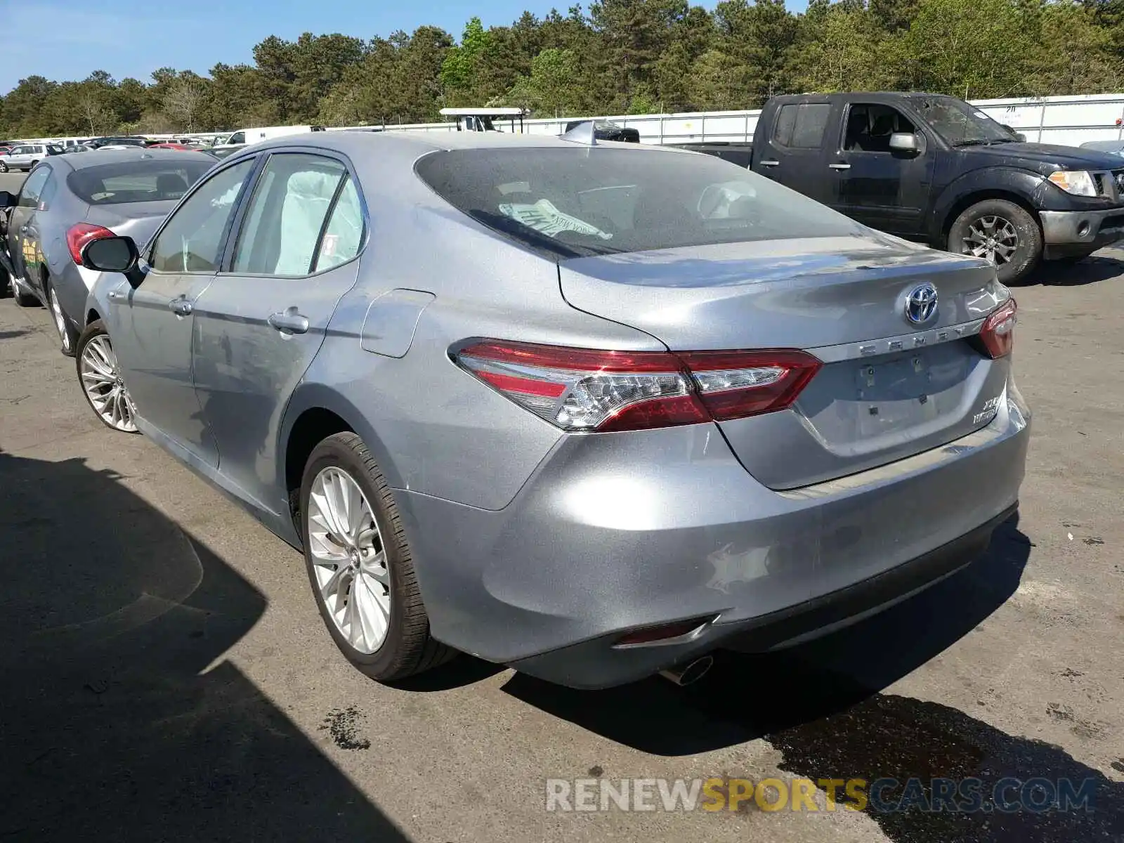 3 Photograph of a damaged car 4T1F31AK6LU529226 TOYOTA CAMRY 2020