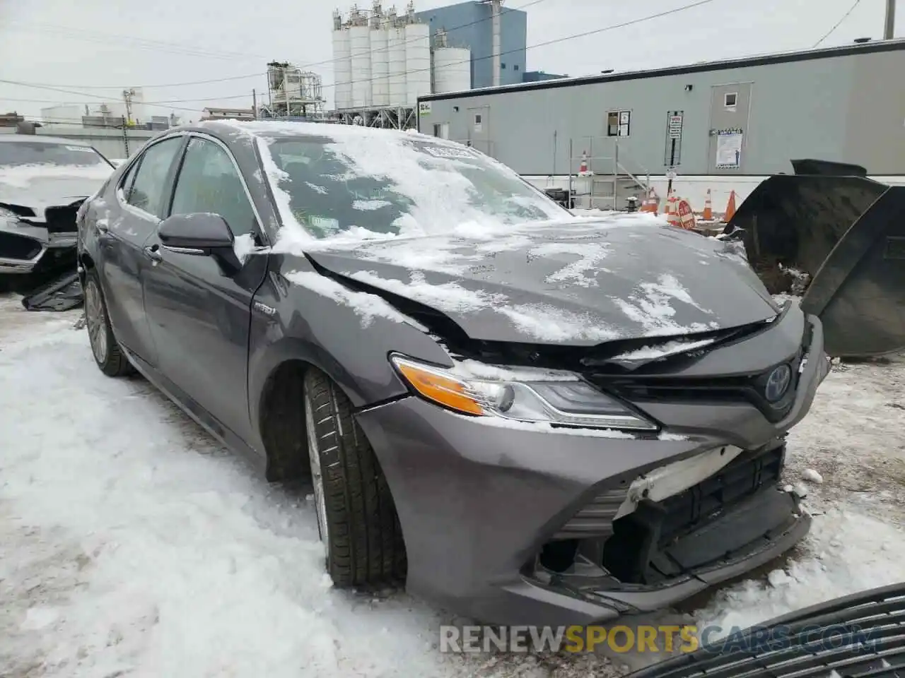 1 Photograph of a damaged car 4T1F31AK6LU537794 TOYOTA CAMRY 2020