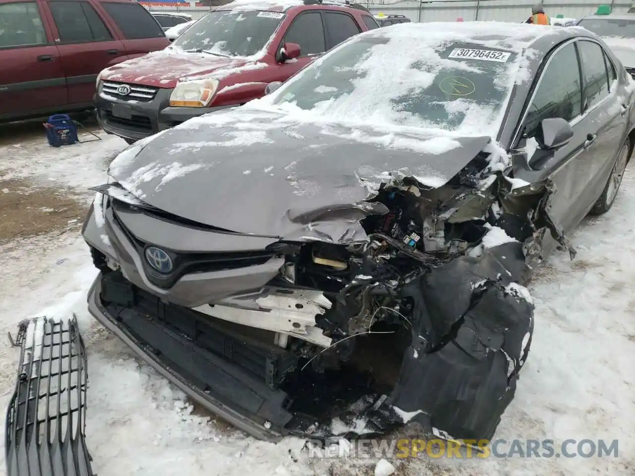 9 Photograph of a damaged car 4T1F31AK6LU537794 TOYOTA CAMRY 2020