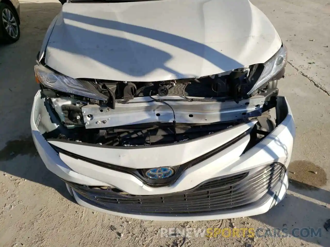 9 Photograph of a damaged car 4T1F31AK6LU540565 TOYOTA CAMRY 2020