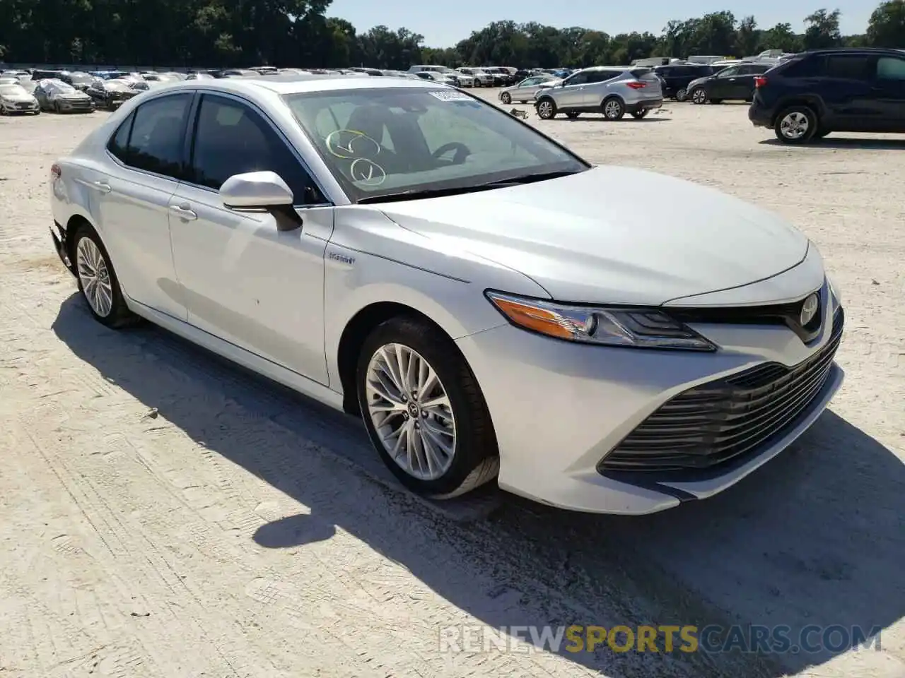 1 Photograph of a damaged car 4T1F31AK7LU009388 TOYOTA CAMRY 2020