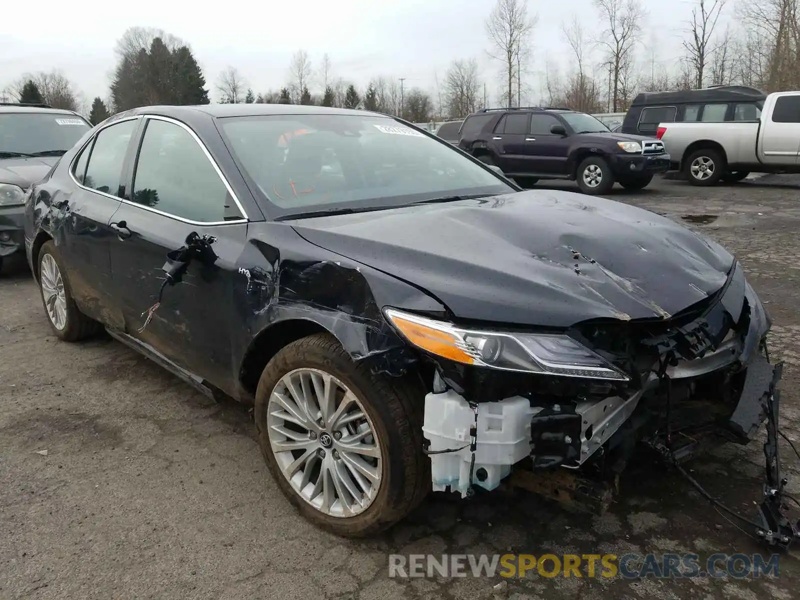 1 Photograph of a damaged car 4T1F31AK7LU010038 TOYOTA CAMRY 2020