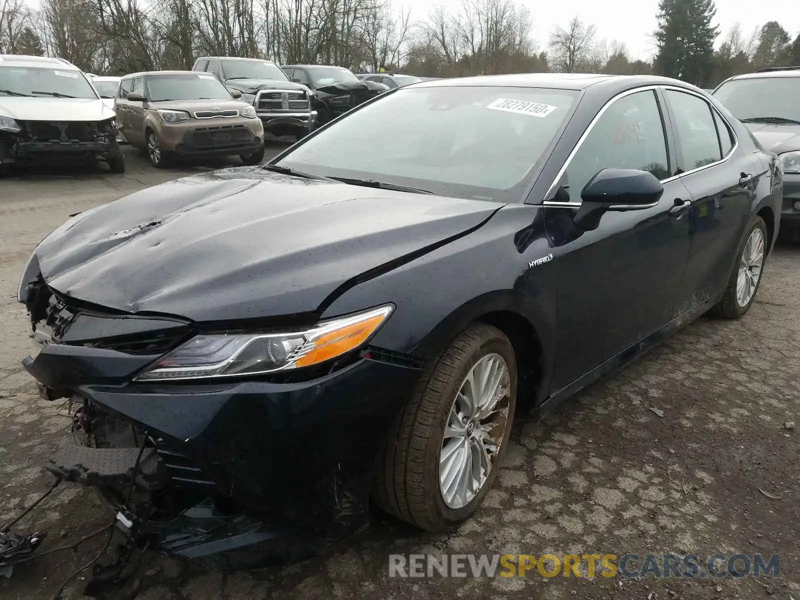 2 Photograph of a damaged car 4T1F31AK7LU010038 TOYOTA CAMRY 2020