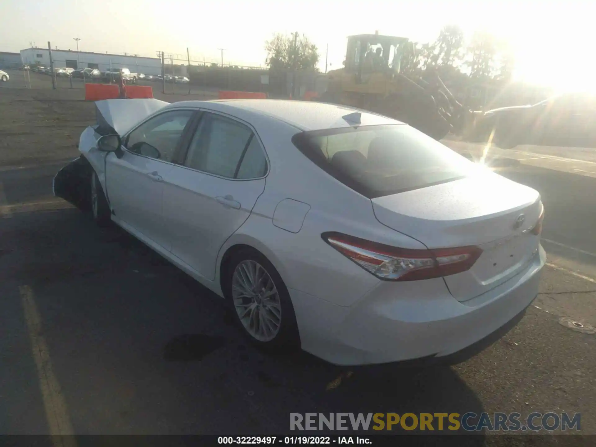 3 Photograph of a damaged car 4T1F31AK7LU015370 TOYOTA CAMRY 2020