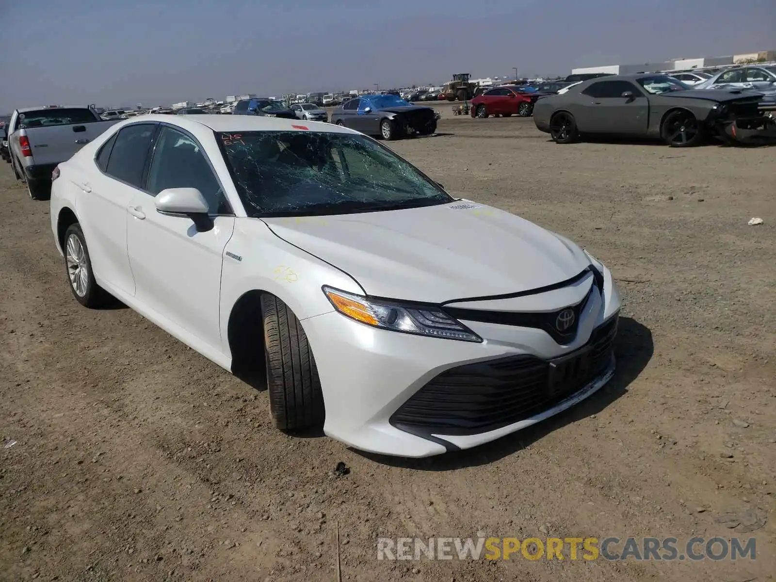 1 Photograph of a damaged car 4T1F31AK7LU524035 TOYOTA CAMRY 2020