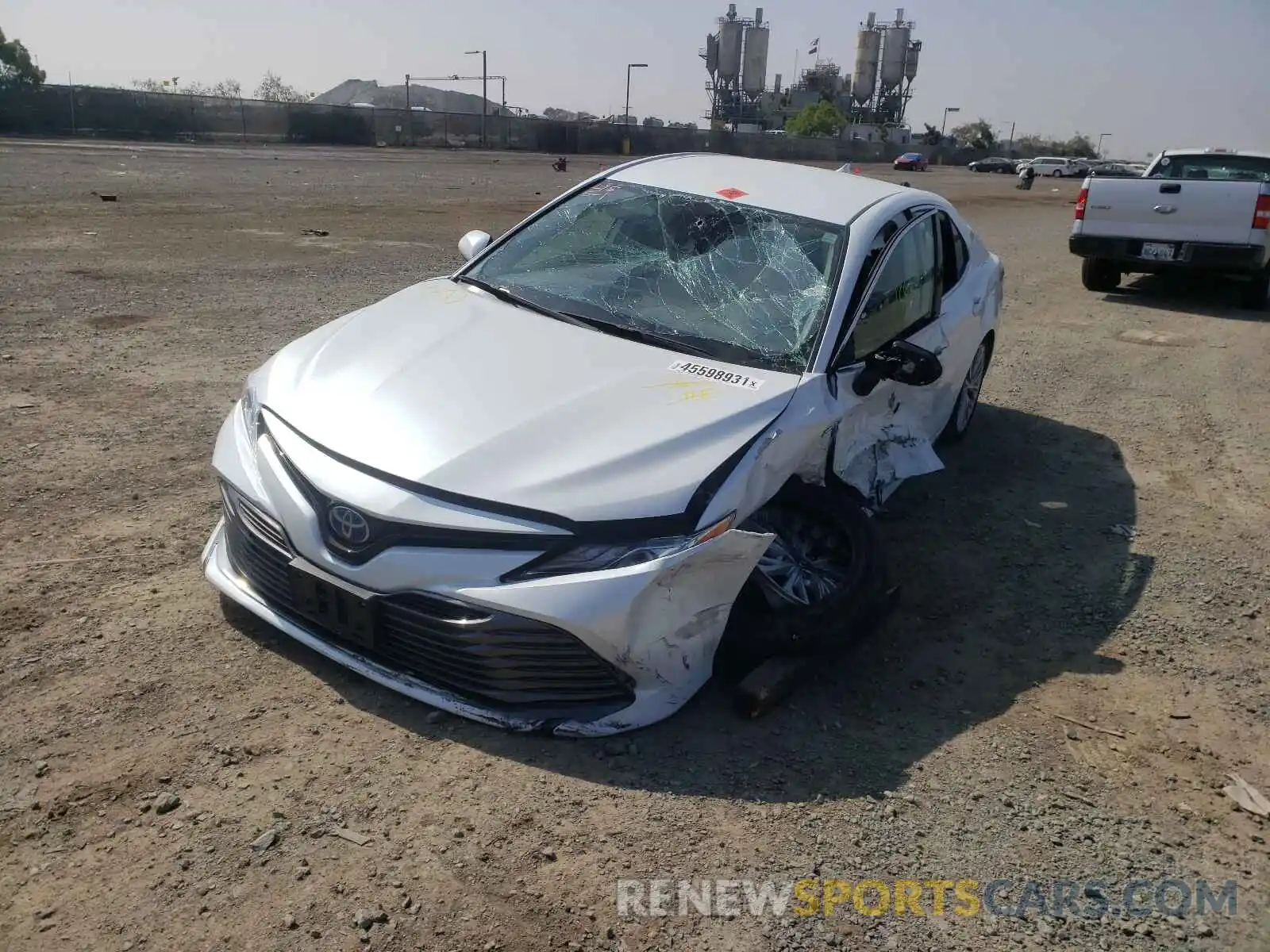 2 Photograph of a damaged car 4T1F31AK7LU524035 TOYOTA CAMRY 2020