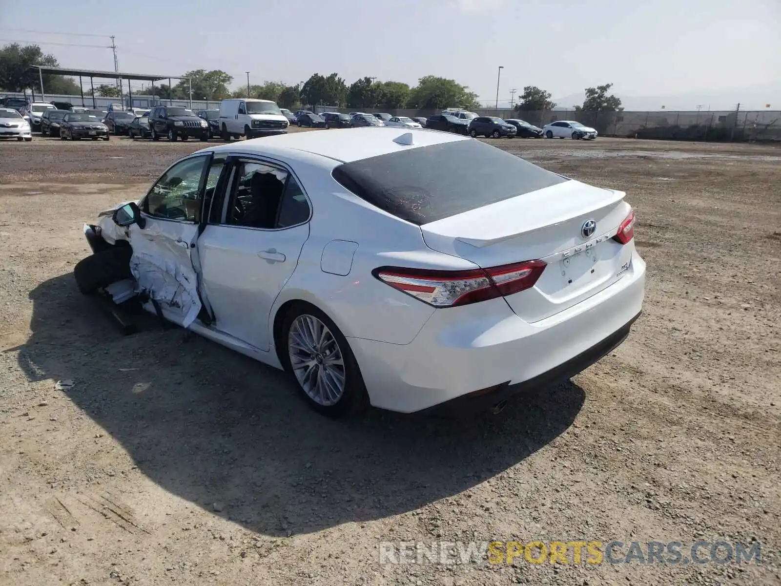 3 Photograph of a damaged car 4T1F31AK7LU524035 TOYOTA CAMRY 2020