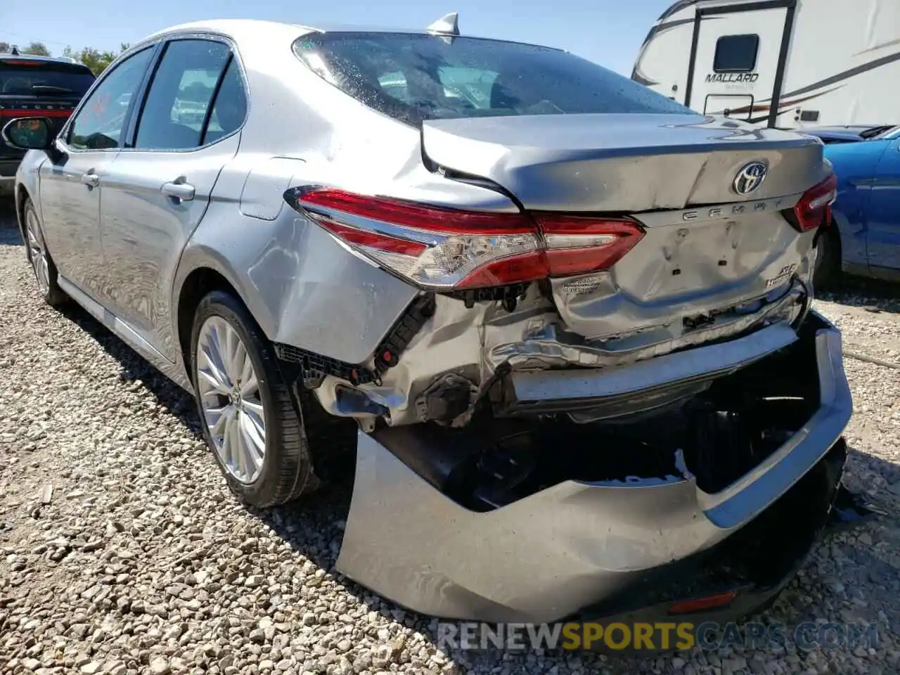 3 Photograph of a damaged car 4T1F31AK7LU525301 TOYOTA CAMRY 2020