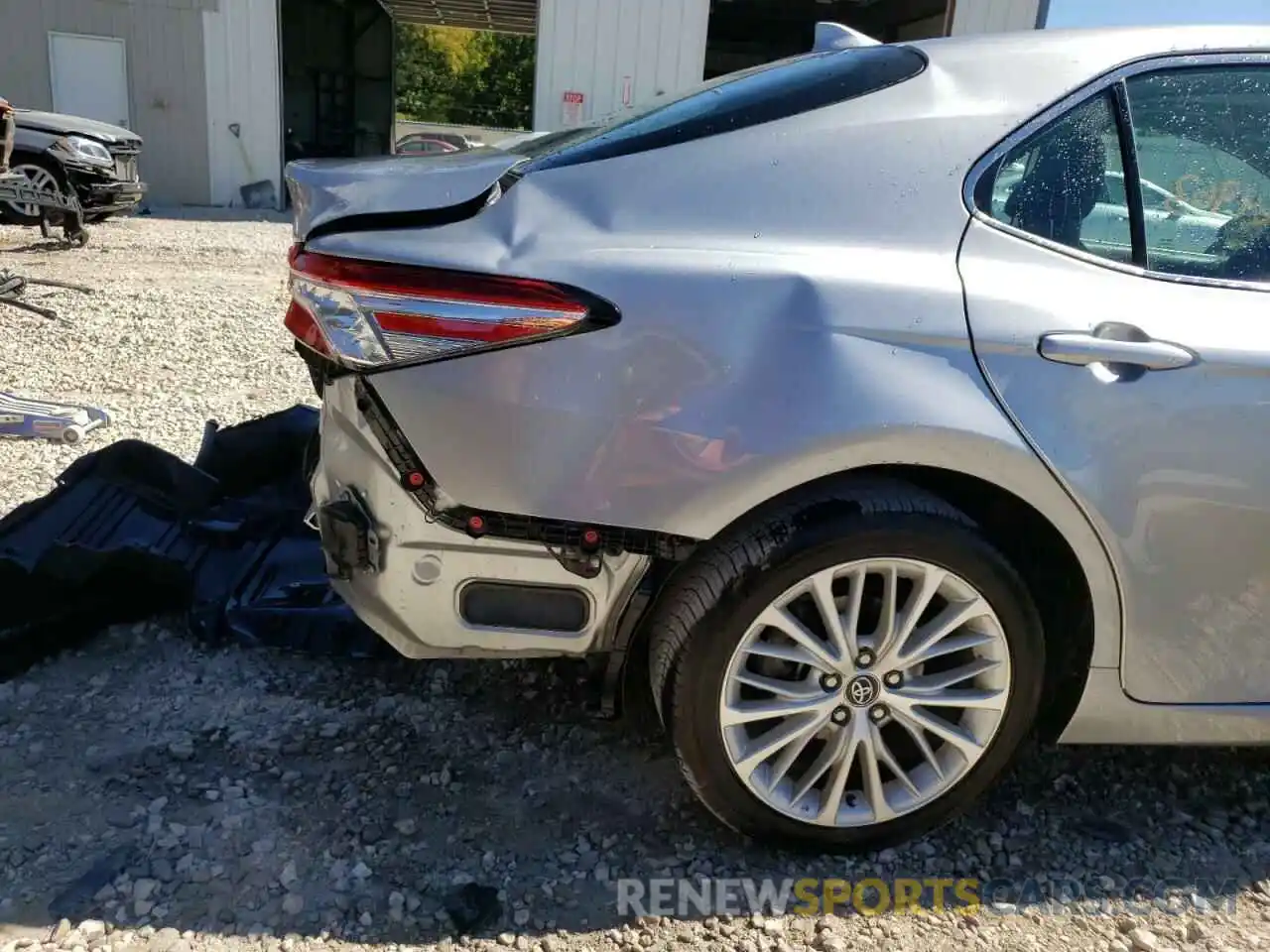 9 Photograph of a damaged car 4T1F31AK7LU525301 TOYOTA CAMRY 2020