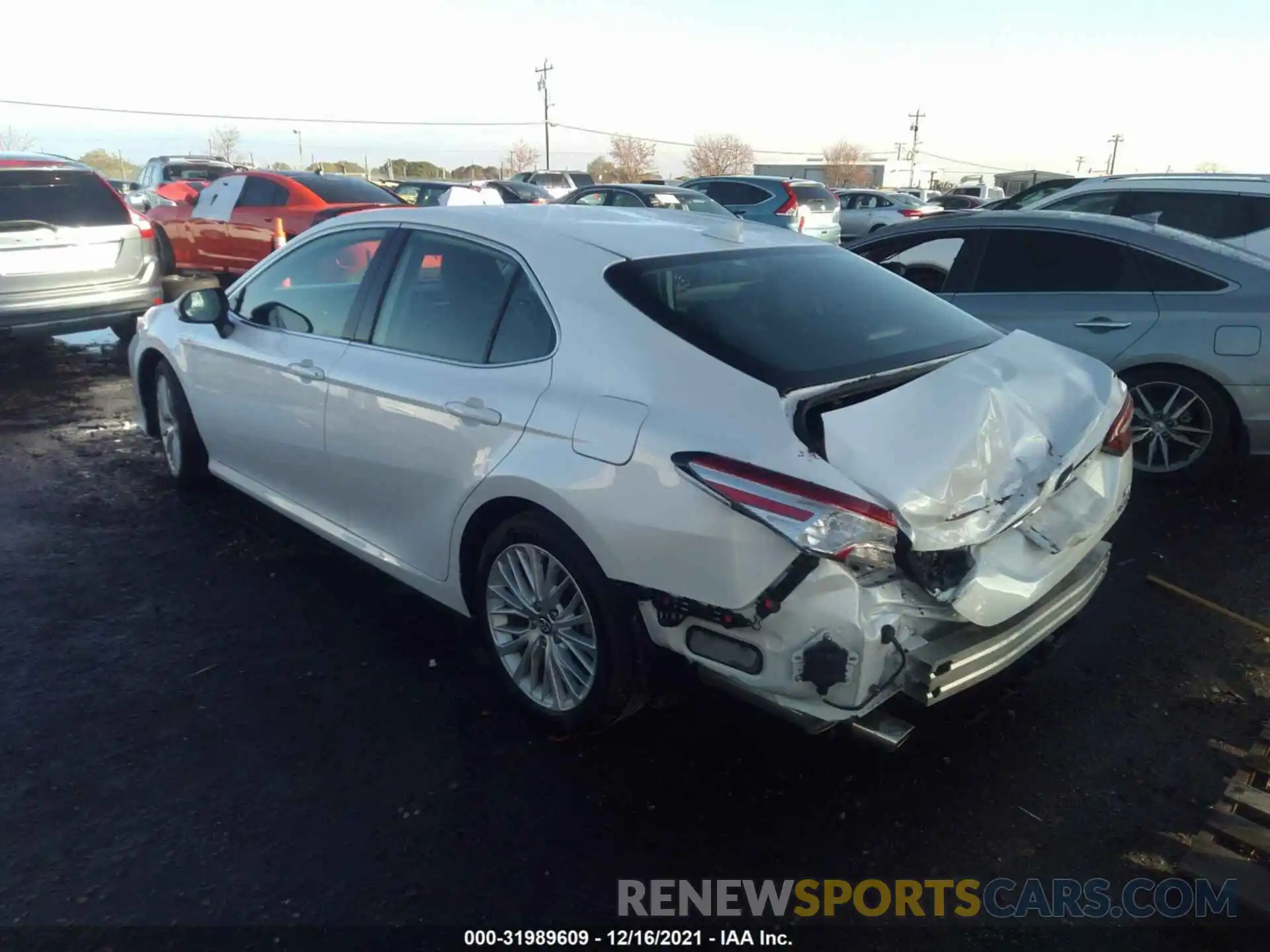 3 Photograph of a damaged car 4T1F31AK7LU527470 TOYOTA CAMRY 2020