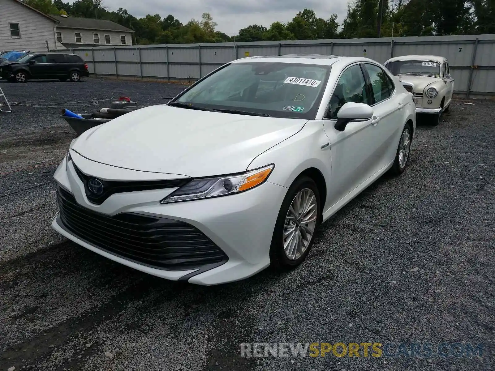 2 Photograph of a damaged car 4T1F31AK7LU538131 TOYOTA CAMRY 2020