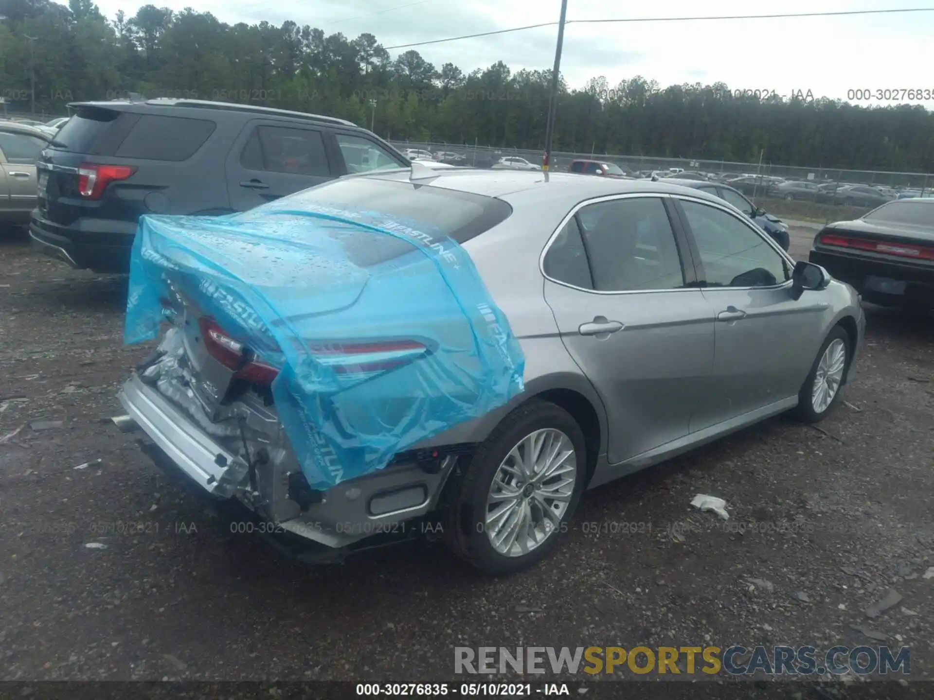 4 Photograph of a damaged car 4T1F31AK7LU543507 TOYOTA CAMRY 2020