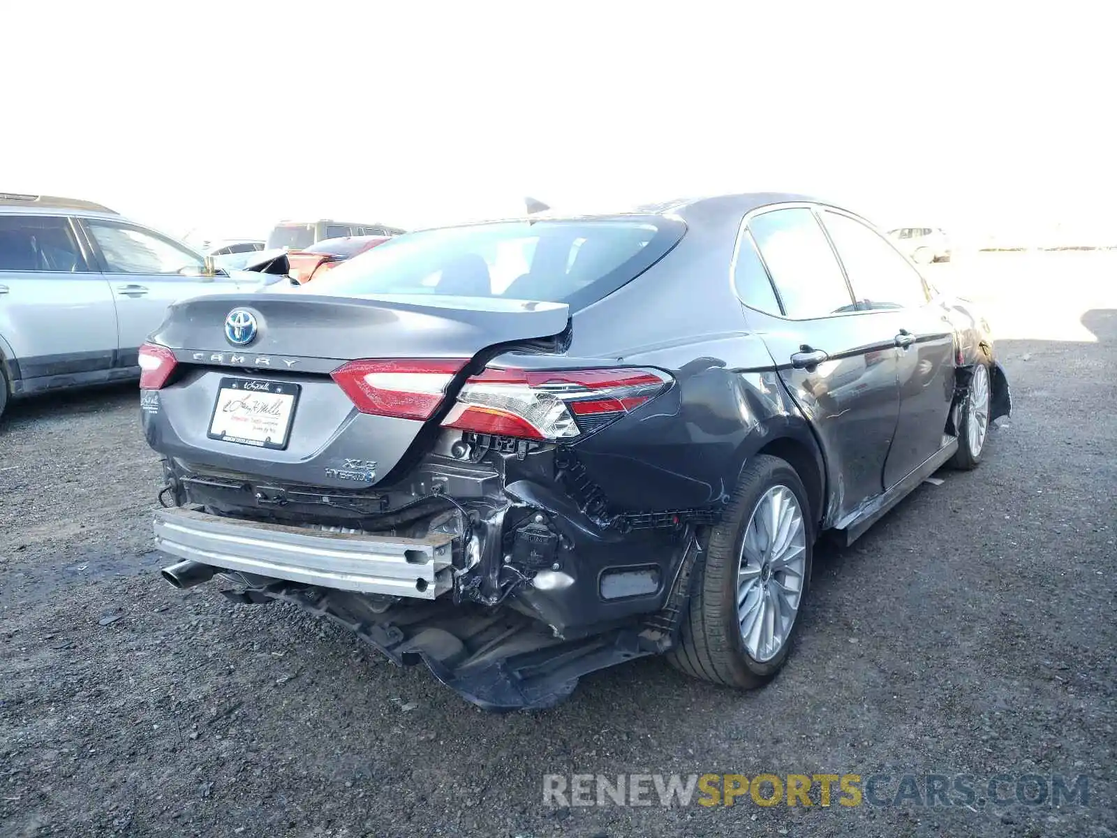 4 Photograph of a damaged car 4T1F31AK7LU546164 TOYOTA CAMRY 2020