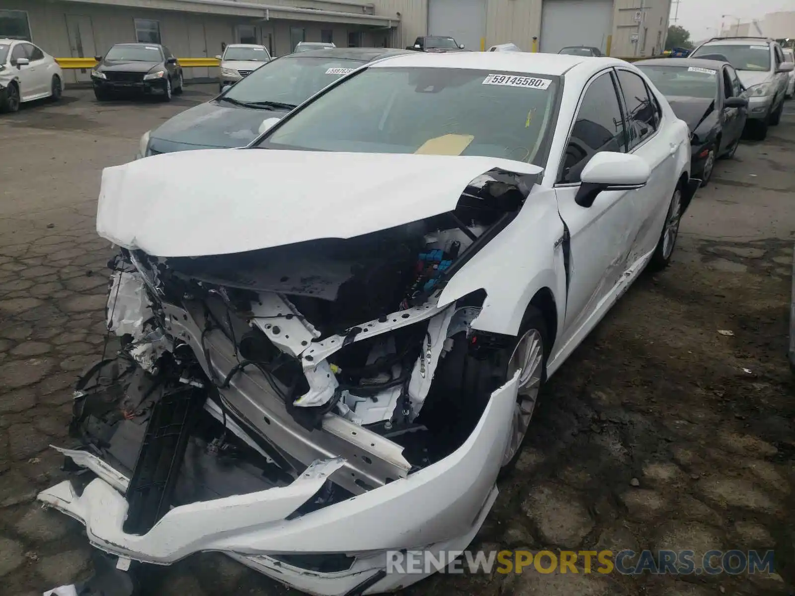 2 Photograph of a damaged car 4T1F31AK8LU010615 TOYOTA CAMRY 2020