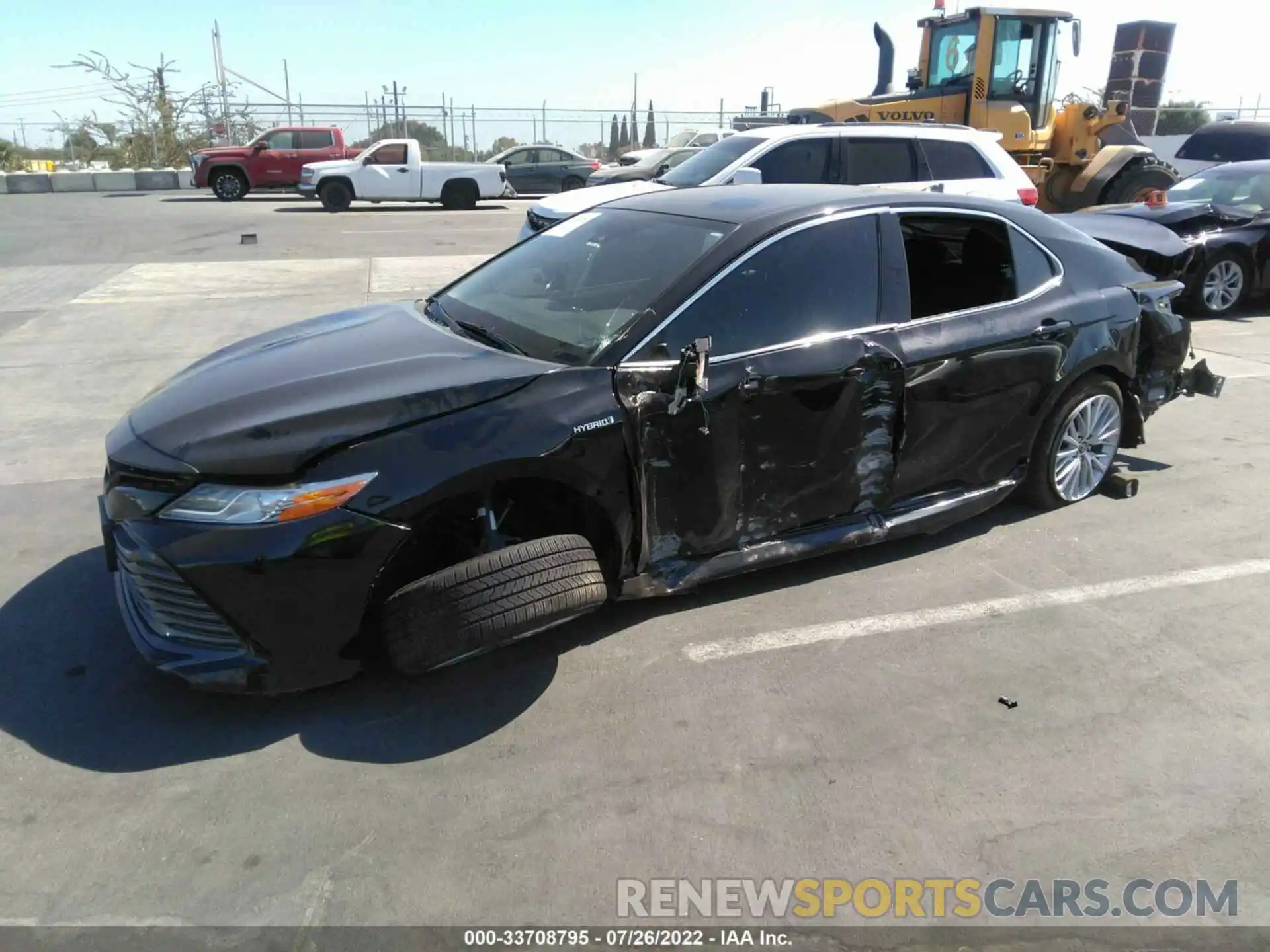 2 Photograph of a damaged car 4T1F31AK8LU520480 TOYOTA CAMRY 2020