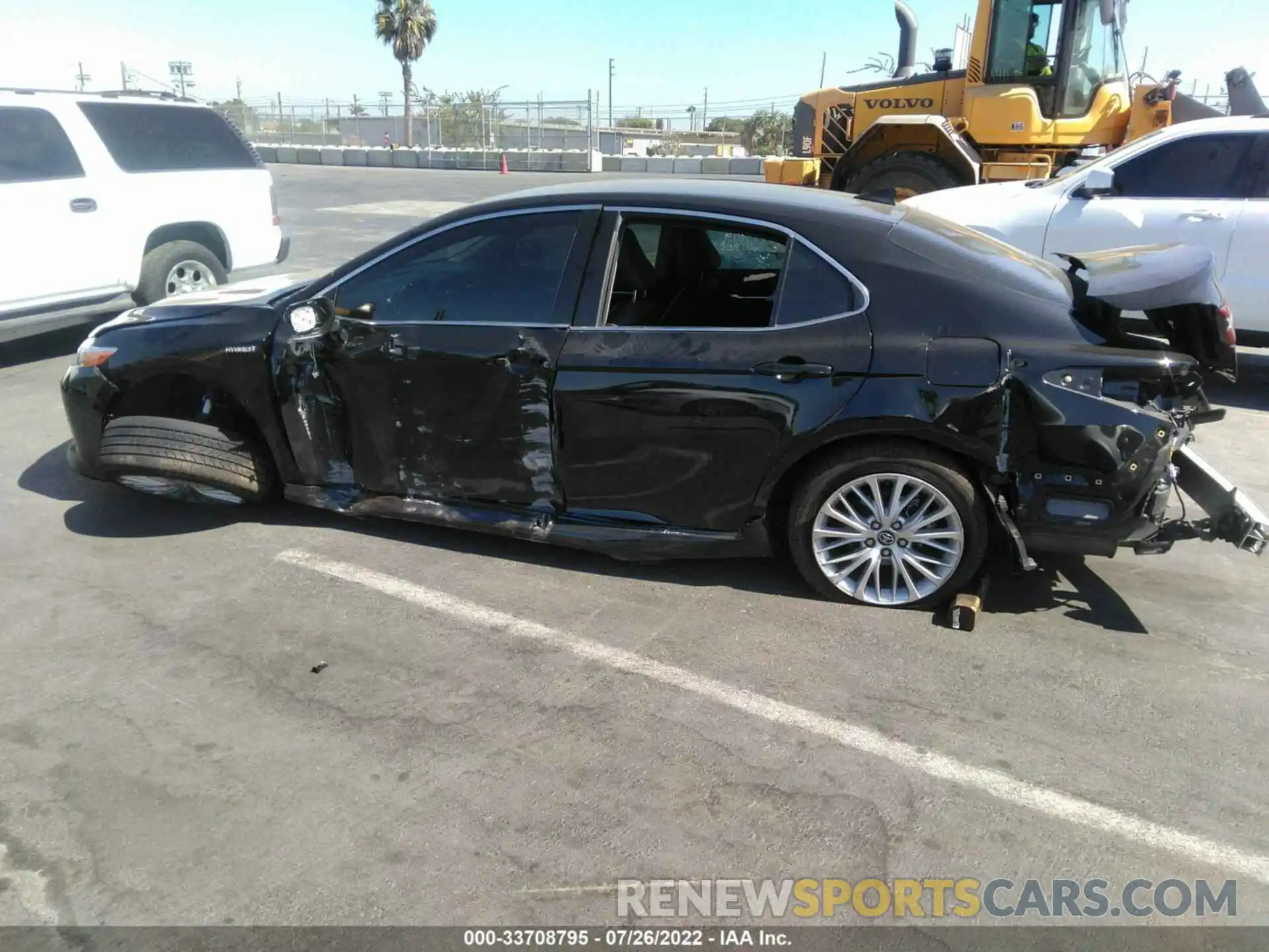 3 Photograph of a damaged car 4T1F31AK8LU520480 TOYOTA CAMRY 2020