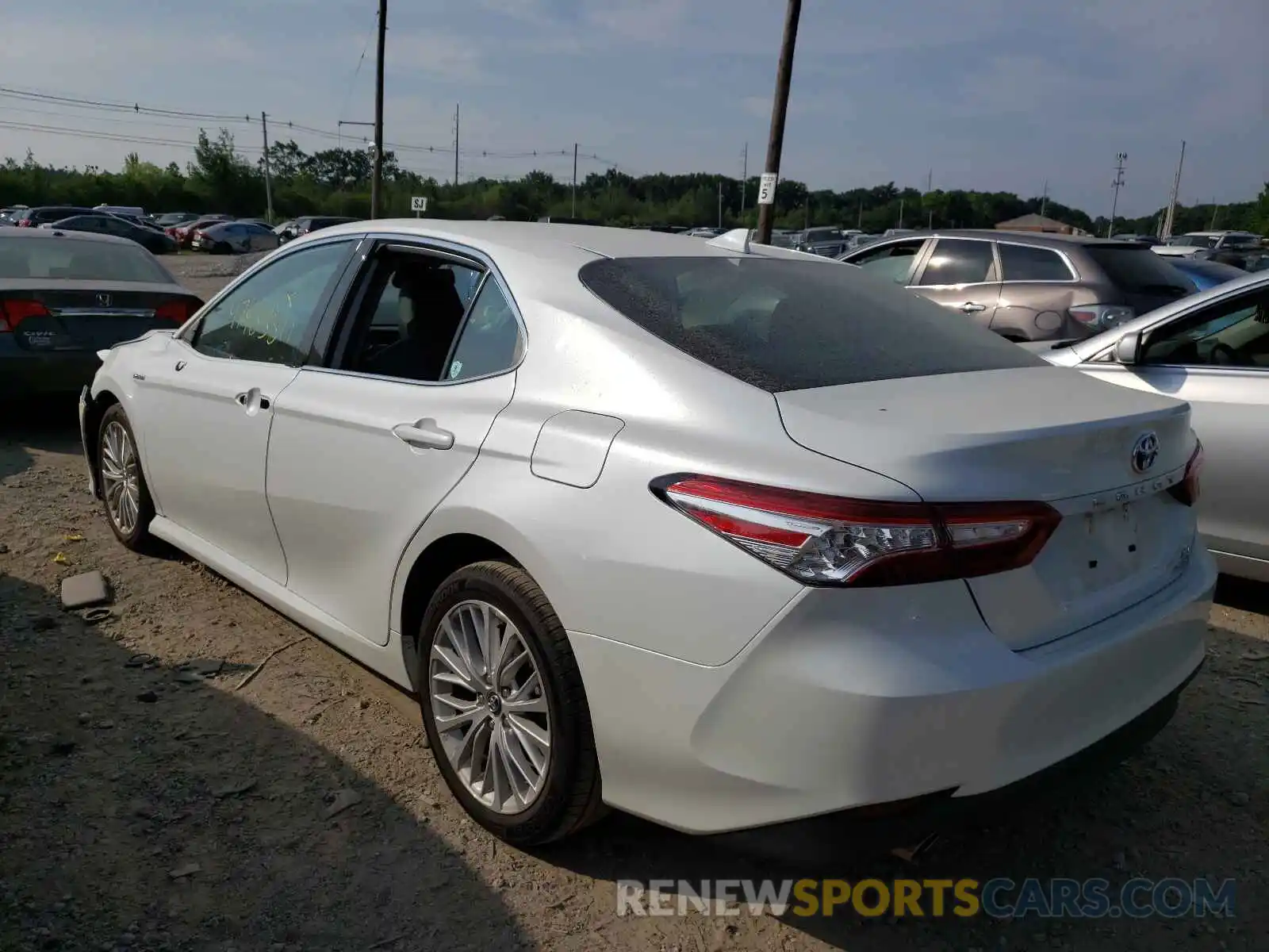 3 Photograph of a damaged car 4T1F31AK8LU522617 TOYOTA CAMRY 2020