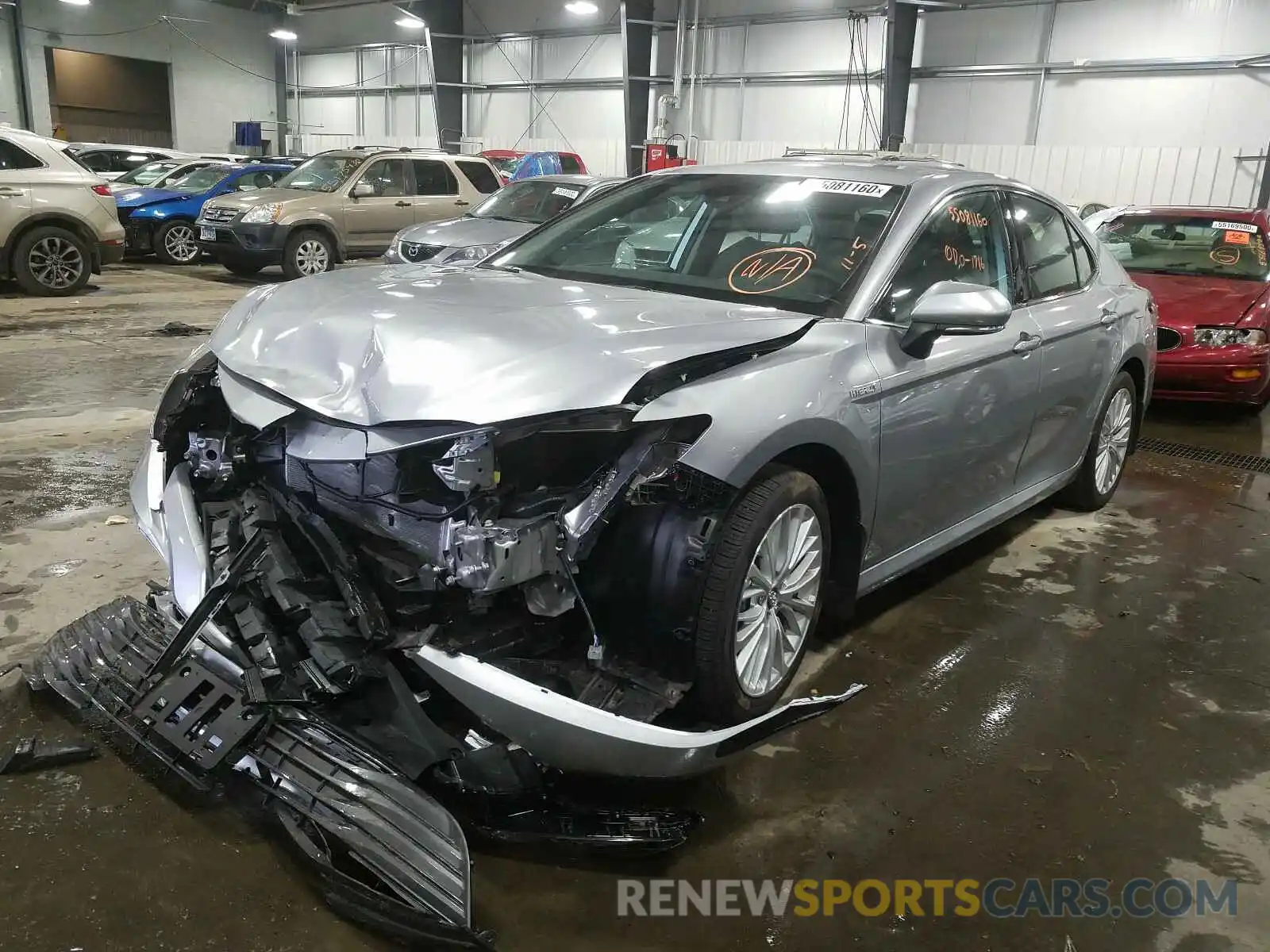 2 Photograph of a damaged car 4T1F31AK8LU525209 TOYOTA CAMRY 2020