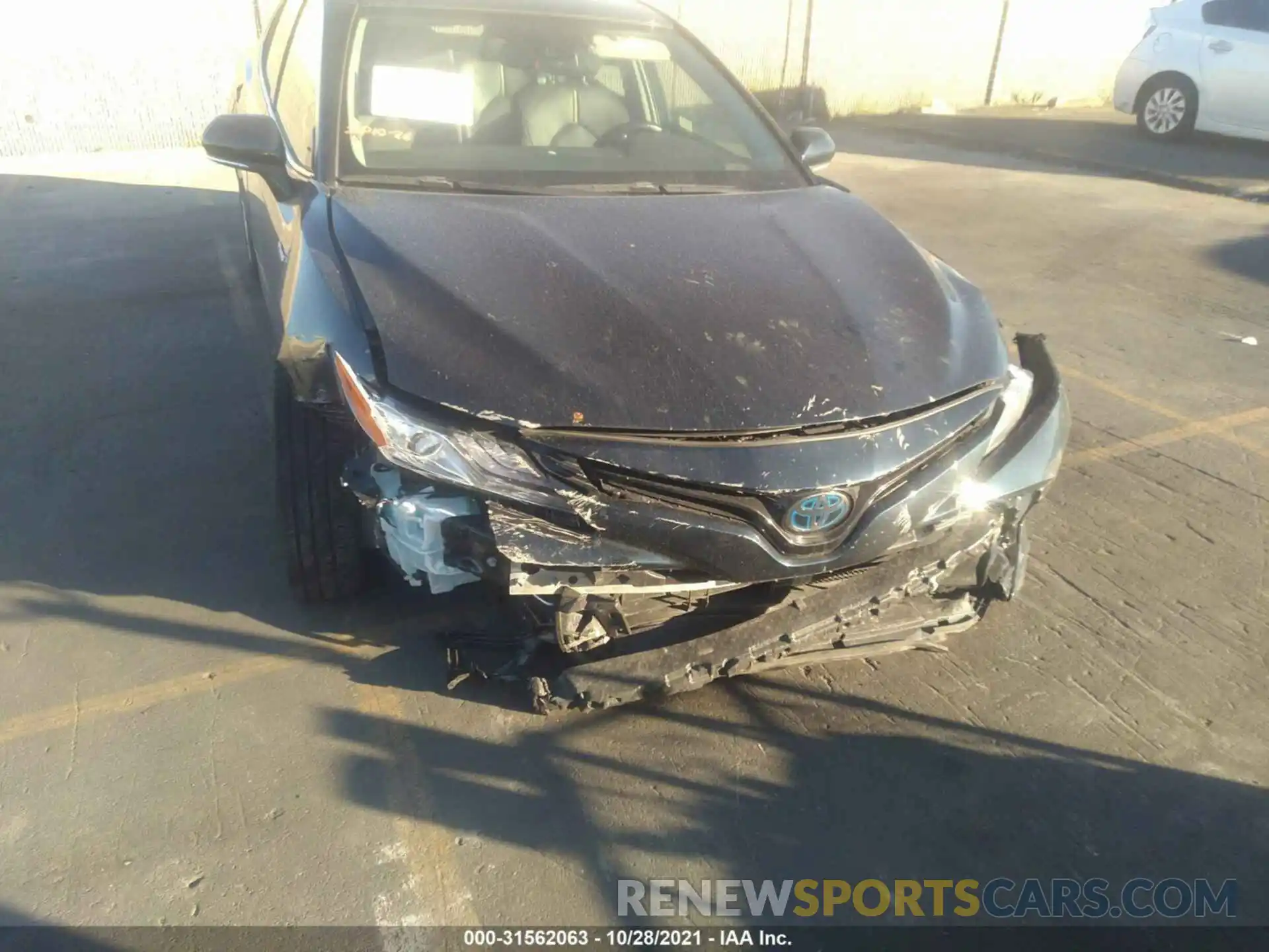 6 Photograph of a damaged car 4T1F31AK8LU525940 TOYOTA CAMRY 2020