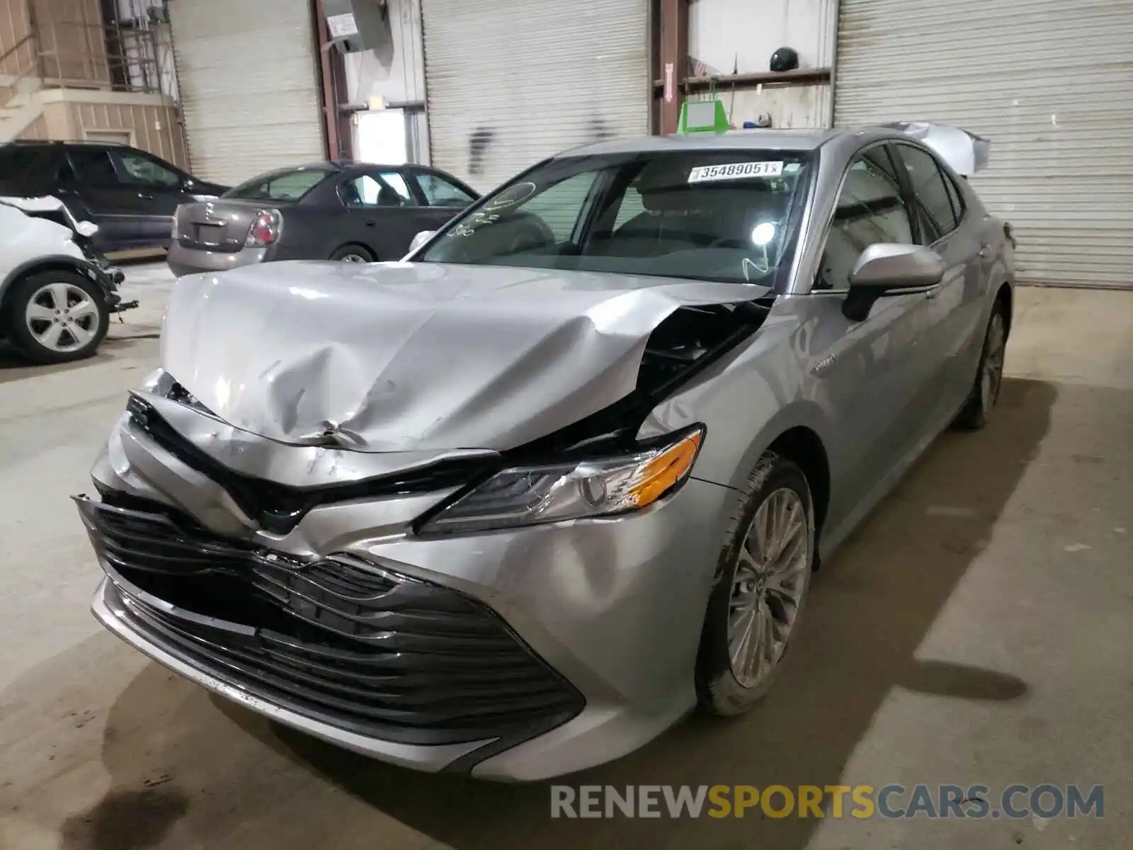 2 Photograph of a damaged car 4T1F31AK8LU528918 TOYOTA CAMRY 2020