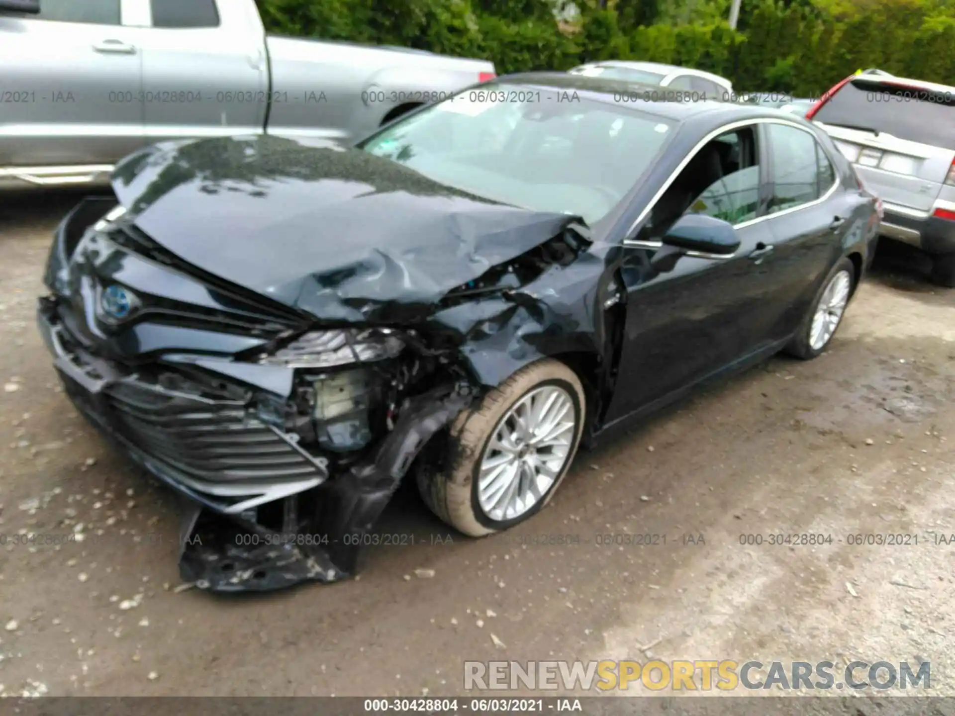 2 Photograph of a damaged car 4T1F31AK8LU531964 TOYOTA CAMRY 2020