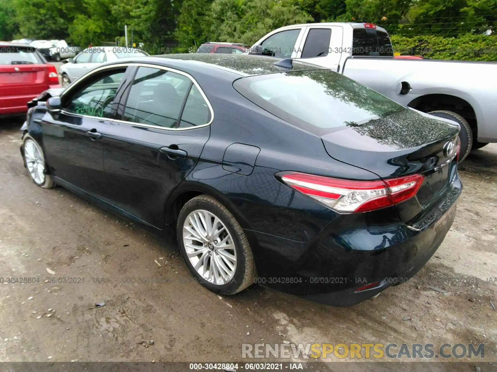 3 Photograph of a damaged car 4T1F31AK8LU531964 TOYOTA CAMRY 2020