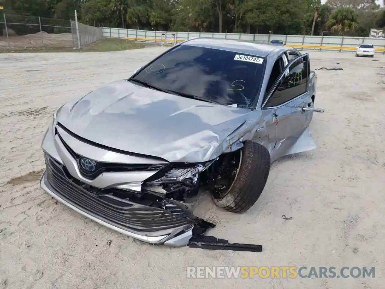 9 Photograph of a damaged car 4T1F31AK8LU533486 TOYOTA CAMRY 2020