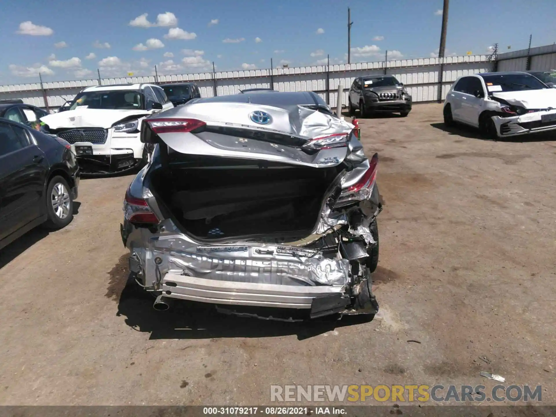 6 Photograph of a damaged car 4T1F31AK8LU534167 TOYOTA CAMRY 2020