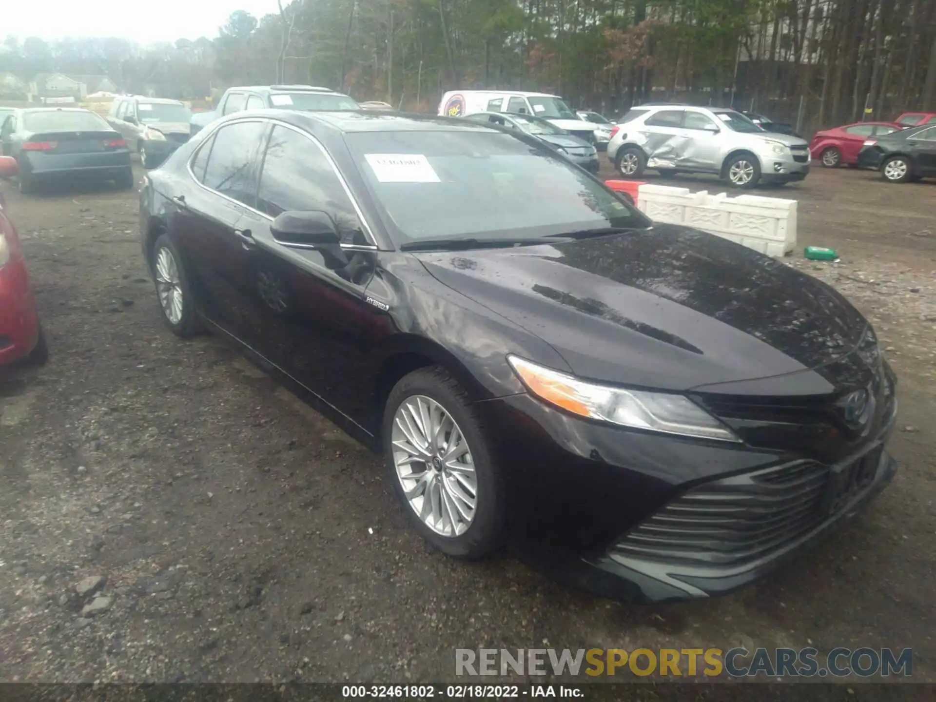 1 Photograph of a damaged car 4T1F31AK8LU540597 TOYOTA CAMRY 2020