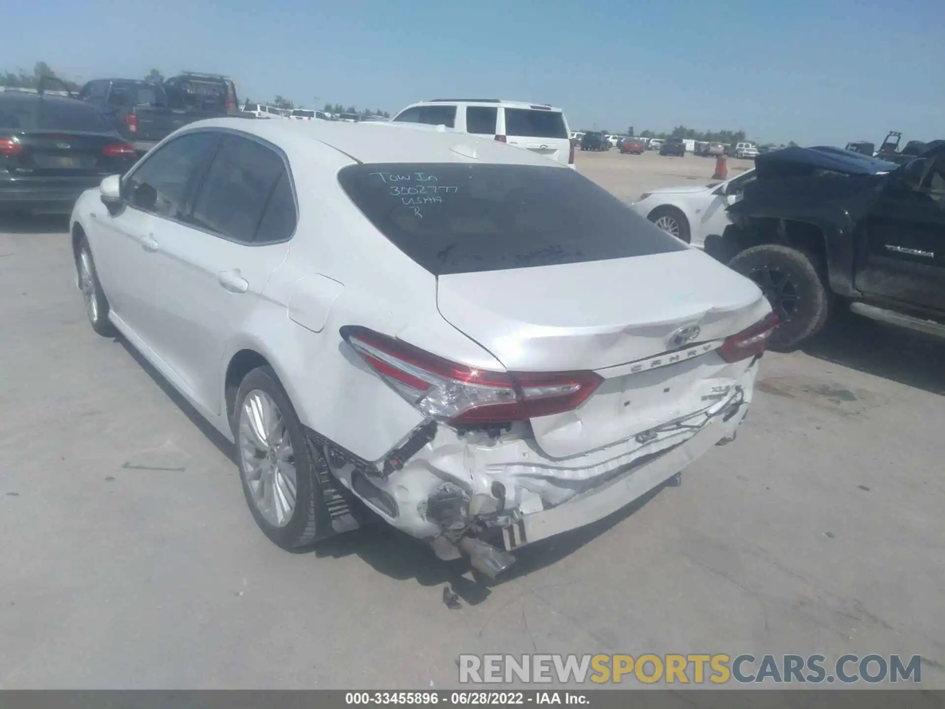 3 Photograph of a damaged car 4T1F31AK8LU540874 TOYOTA CAMRY 2020