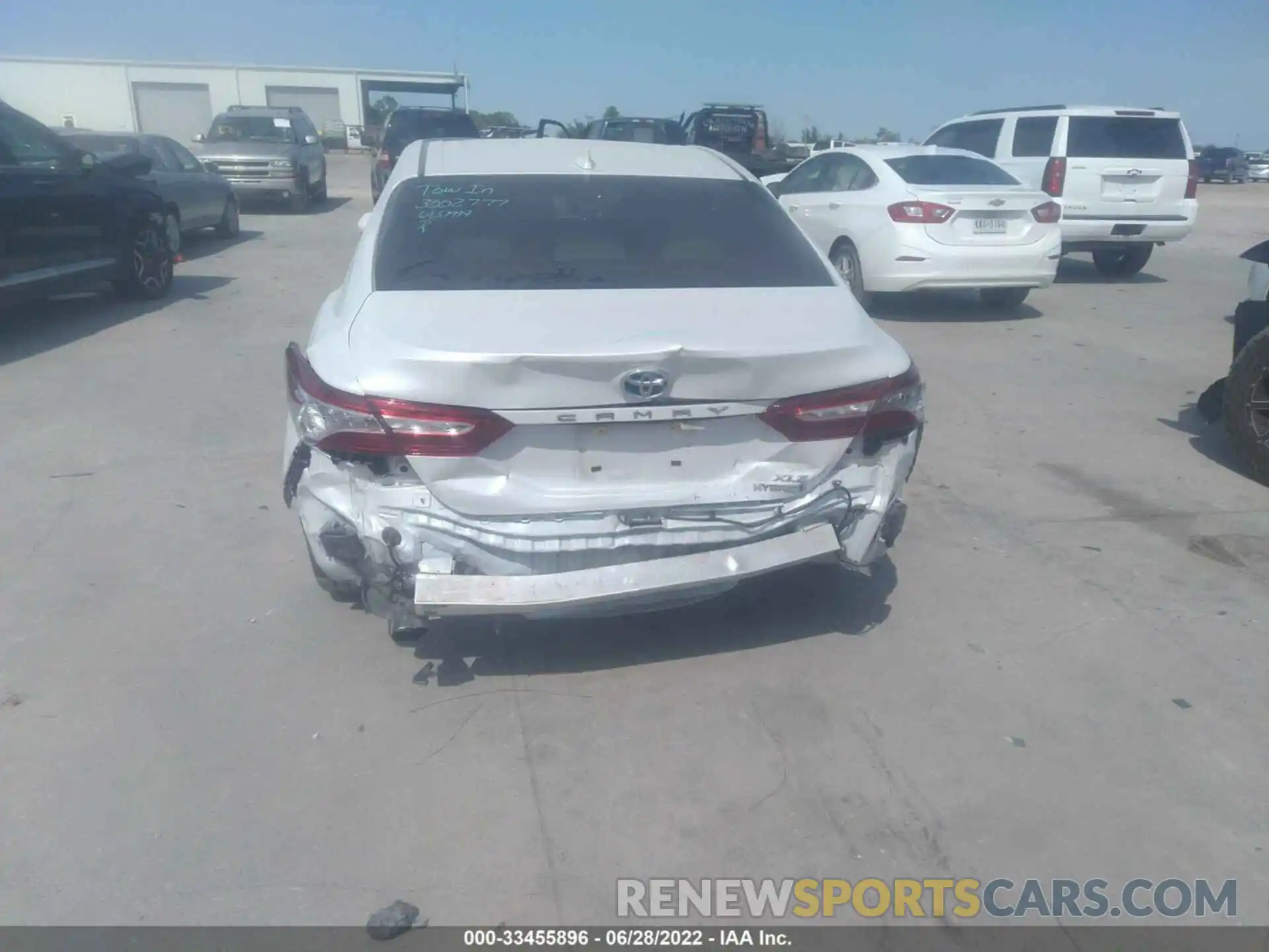 6 Photograph of a damaged car 4T1F31AK8LU540874 TOYOTA CAMRY 2020