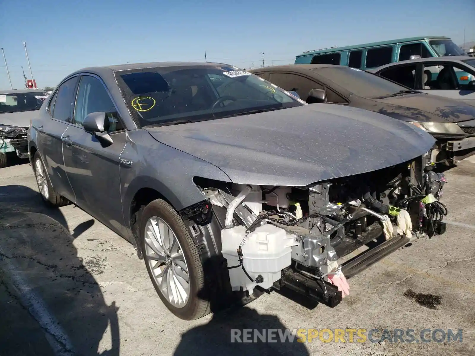 1 Photograph of a damaged car 4T1F31AK9LU012115 TOYOTA CAMRY 2020