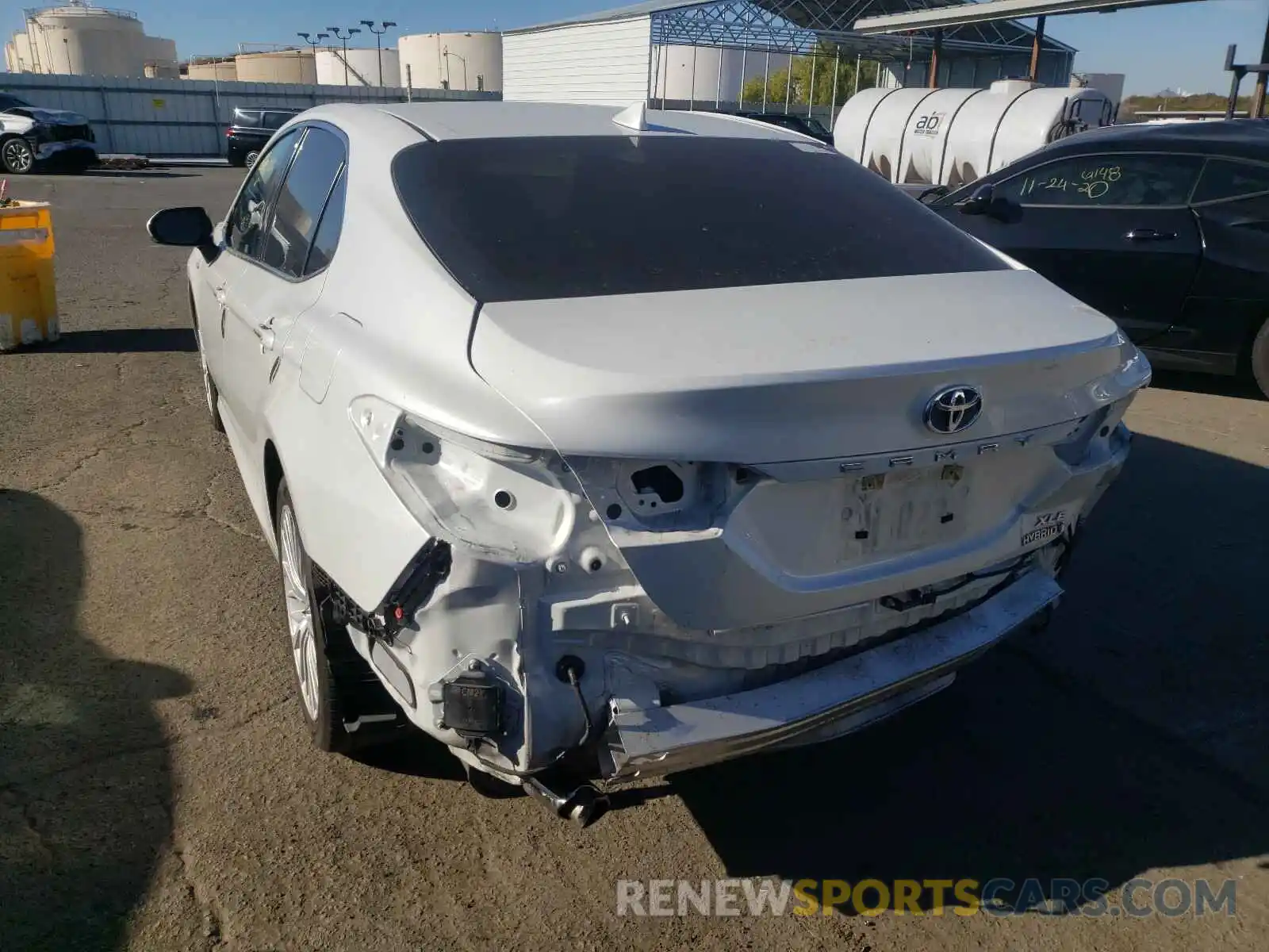 3 Photograph of a damaged car 4T1F31AK9LU518933 TOYOTA CAMRY 2020