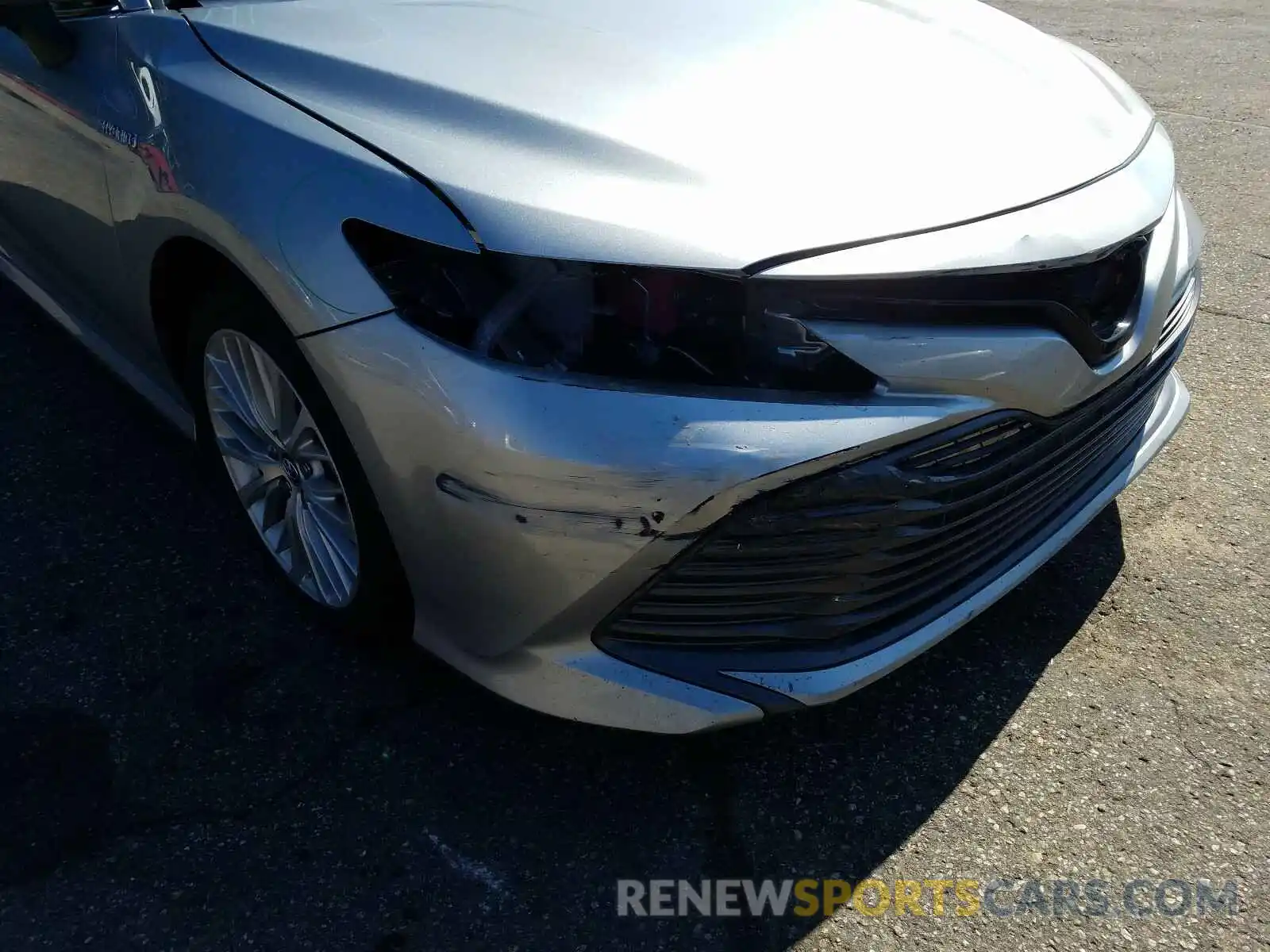 9 Photograph of a damaged car 4T1F31AK9LU520777 TOYOTA CAMRY 2020