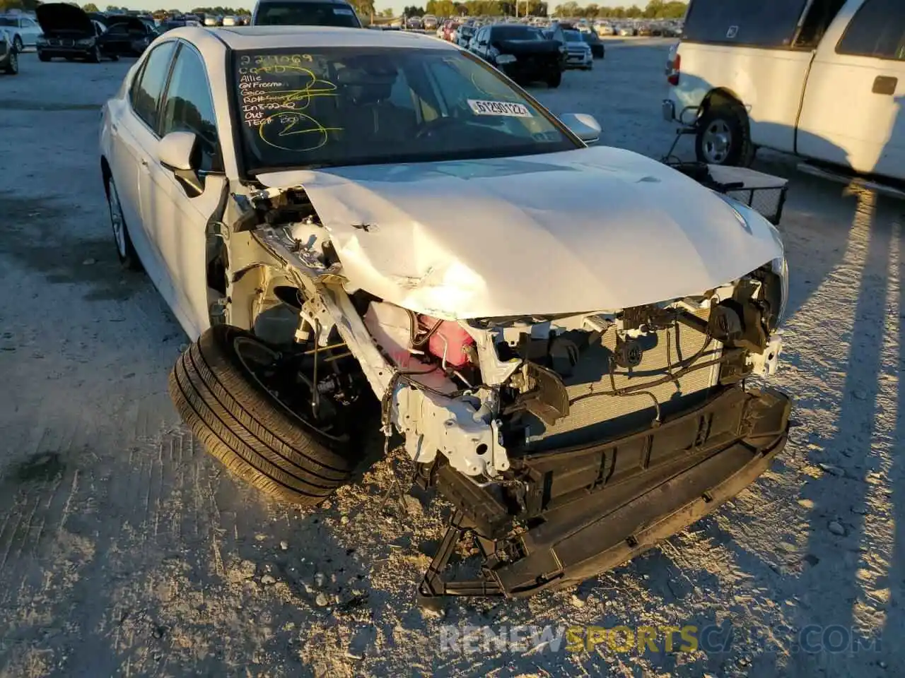 9 Photograph of a damaged car 4T1F31AK9LU522920 TOYOTA CAMRY 2020