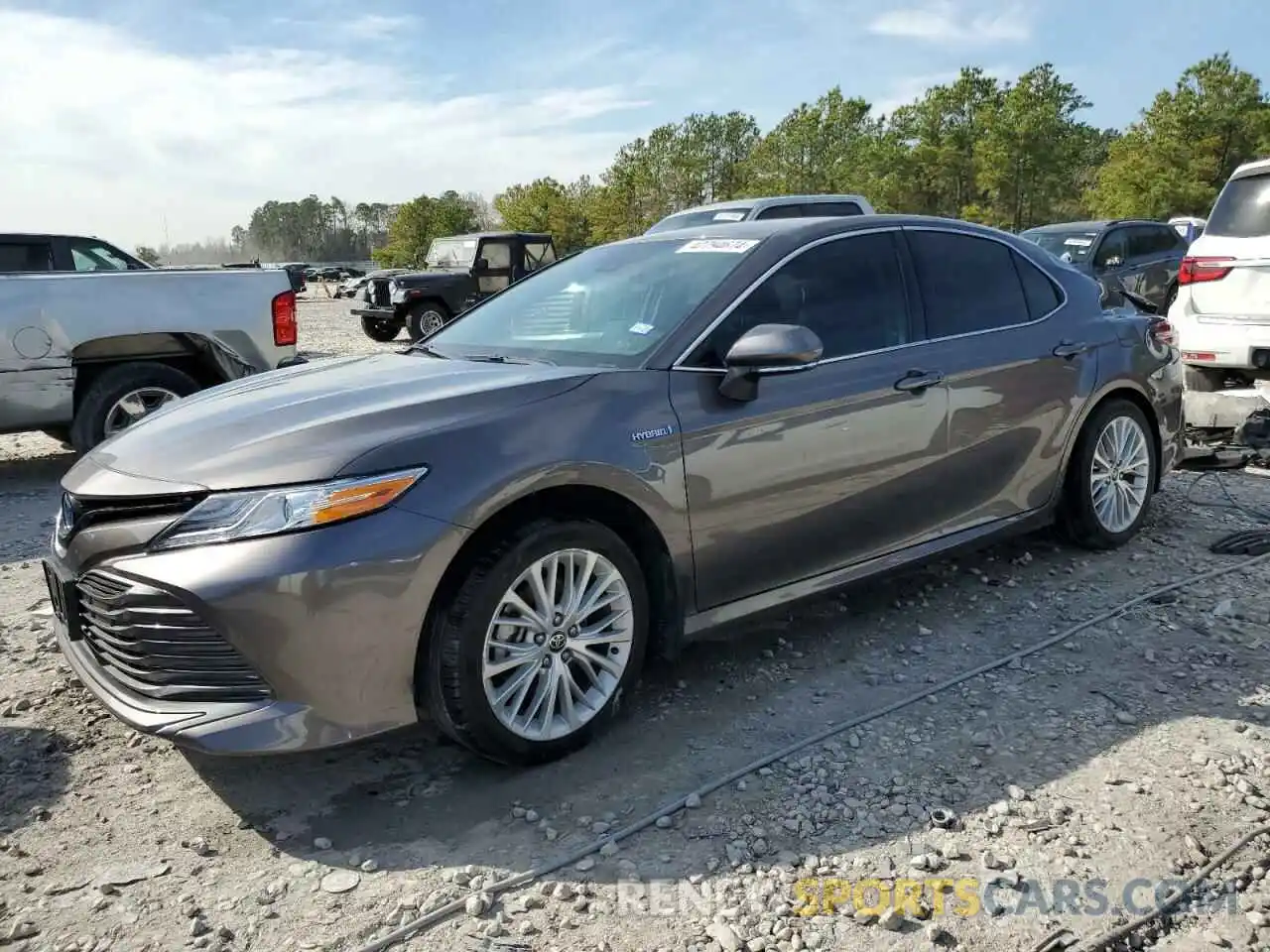 1 Photograph of a damaged car 4T1F31AK9LU536607 TOYOTA CAMRY 2020