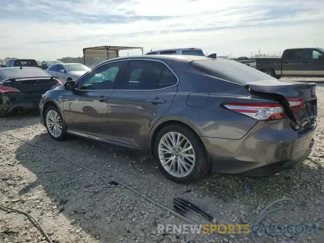 2 Photograph of a damaged car 4T1F31AK9LU536607 TOYOTA CAMRY 2020