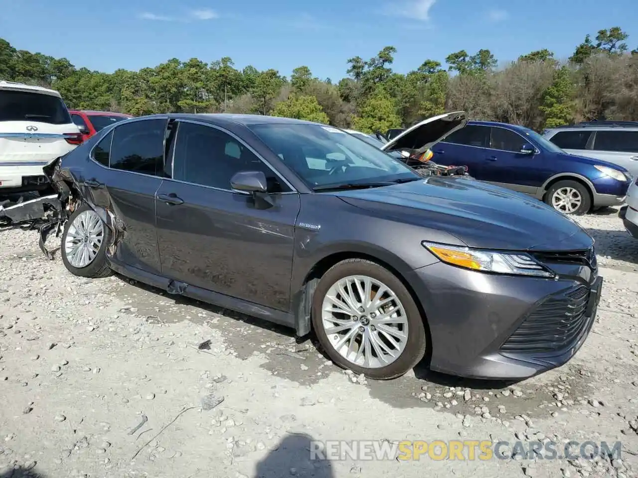 4 Photograph of a damaged car 4T1F31AK9LU536607 TOYOTA CAMRY 2020