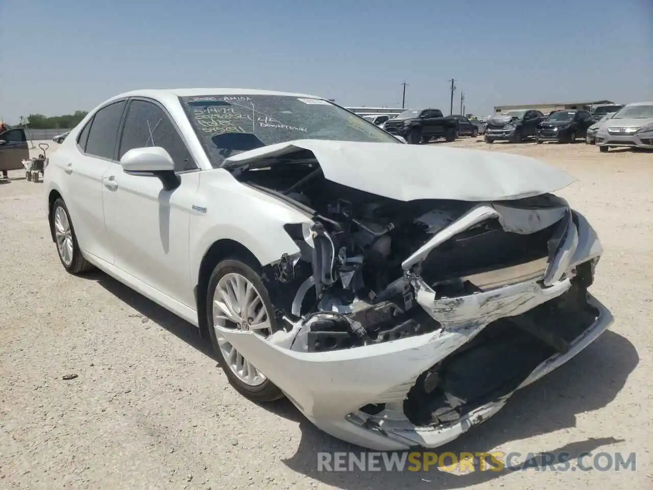 1 Photograph of a damaged car 4T1F31AK9LU545291 TOYOTA CAMRY 2020