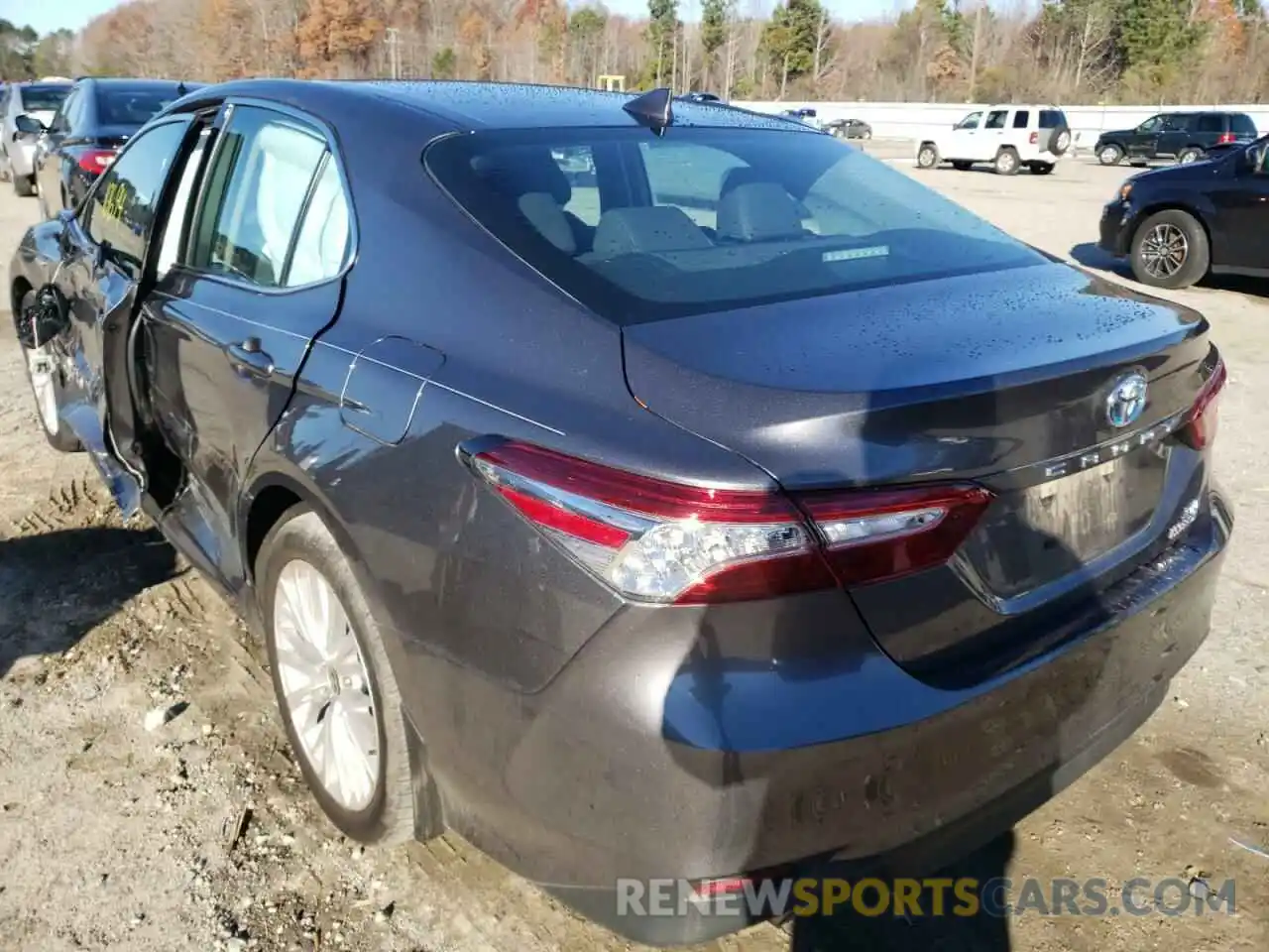 3 Photograph of a damaged car 4T1F31AK9LU546084 TOYOTA CAMRY 2020