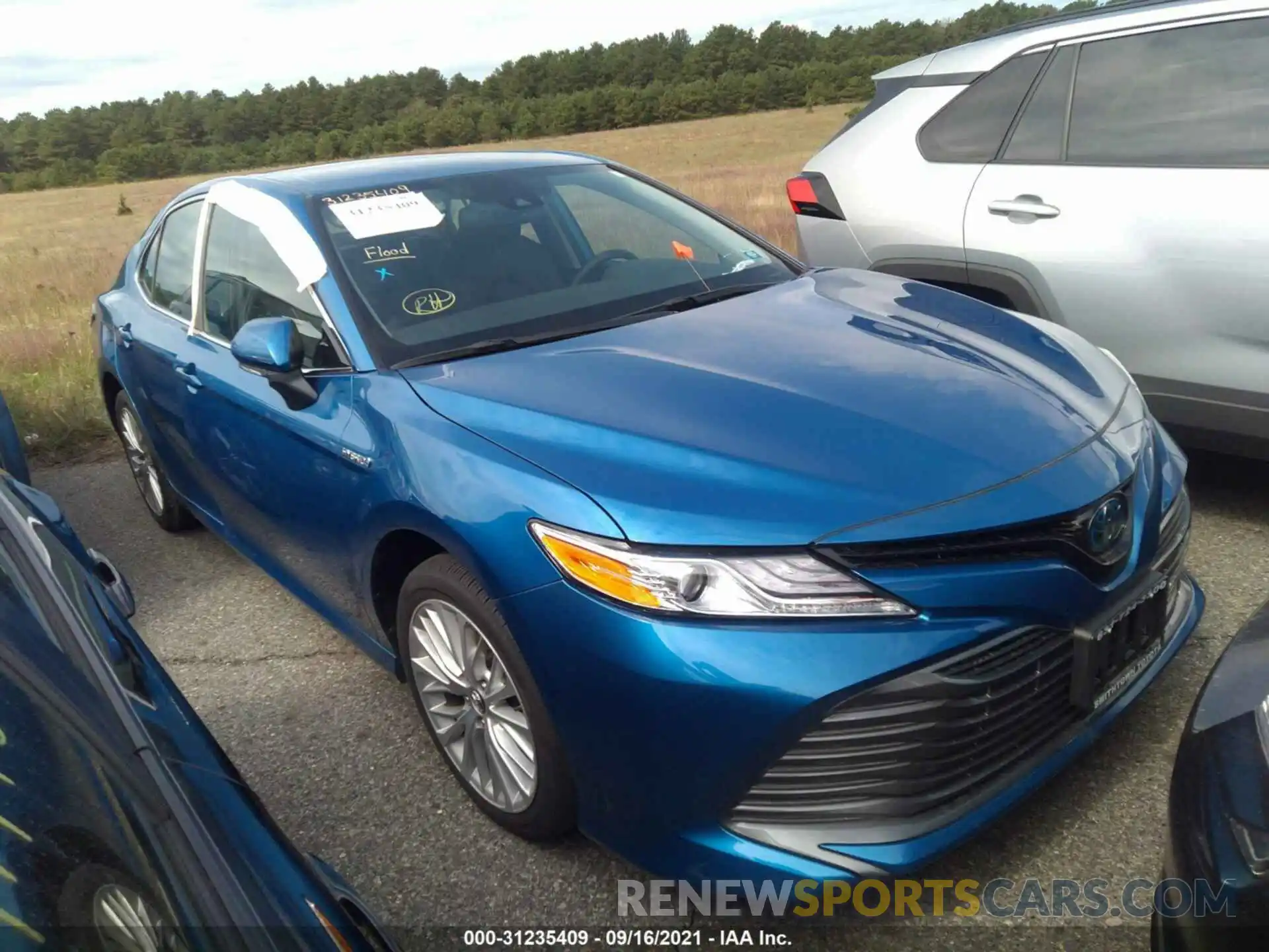 1 Photograph of a damaged car 4T1F31AKXLU013063 TOYOTA CAMRY 2020