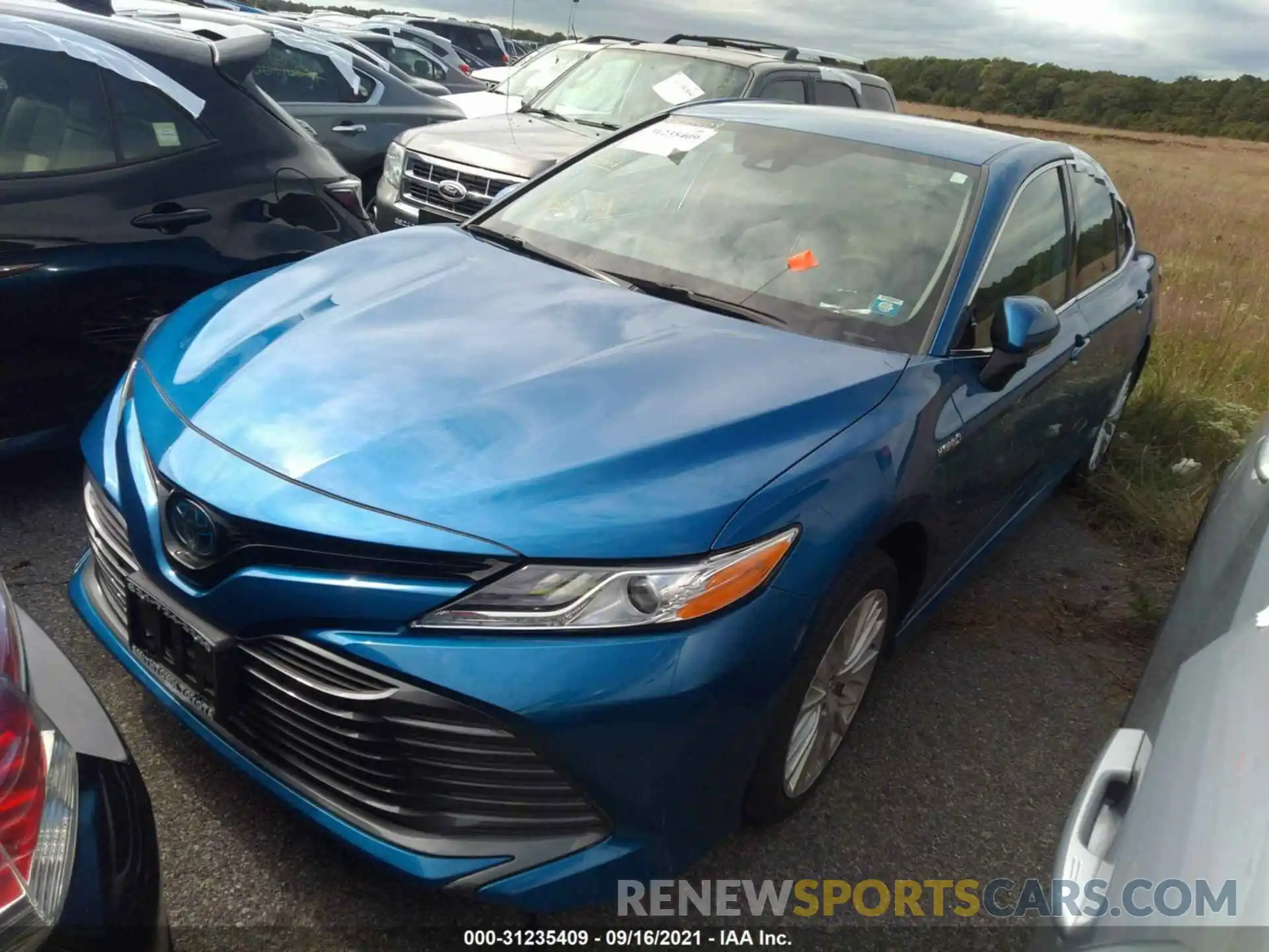 2 Photograph of a damaged car 4T1F31AKXLU013063 TOYOTA CAMRY 2020