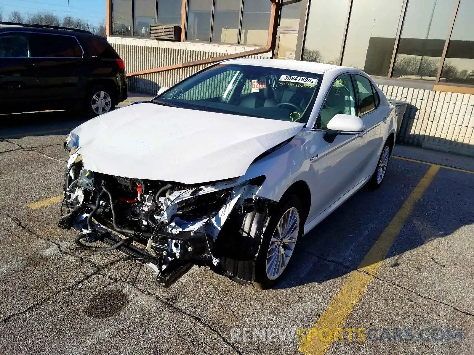 2 Photograph of a damaged car 4T1F31AKXLU522344 TOYOTA CAMRY 2020