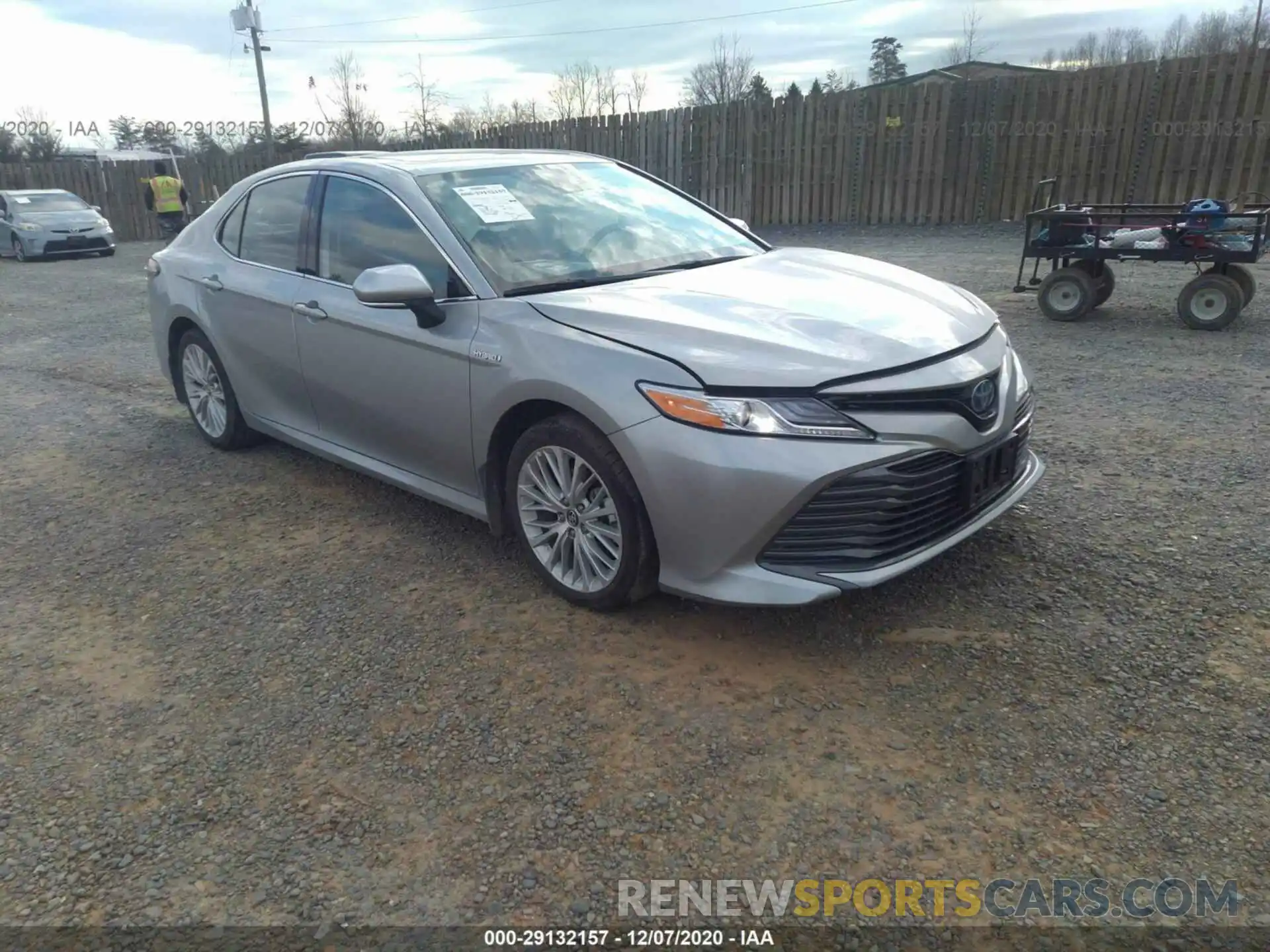 1 Photograph of a damaged car 4T1F31AKXLU523400 TOYOTA CAMRY 2020