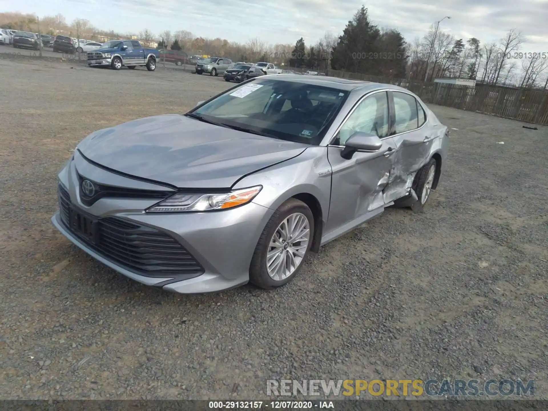 2 Photograph of a damaged car 4T1F31AKXLU523400 TOYOTA CAMRY 2020