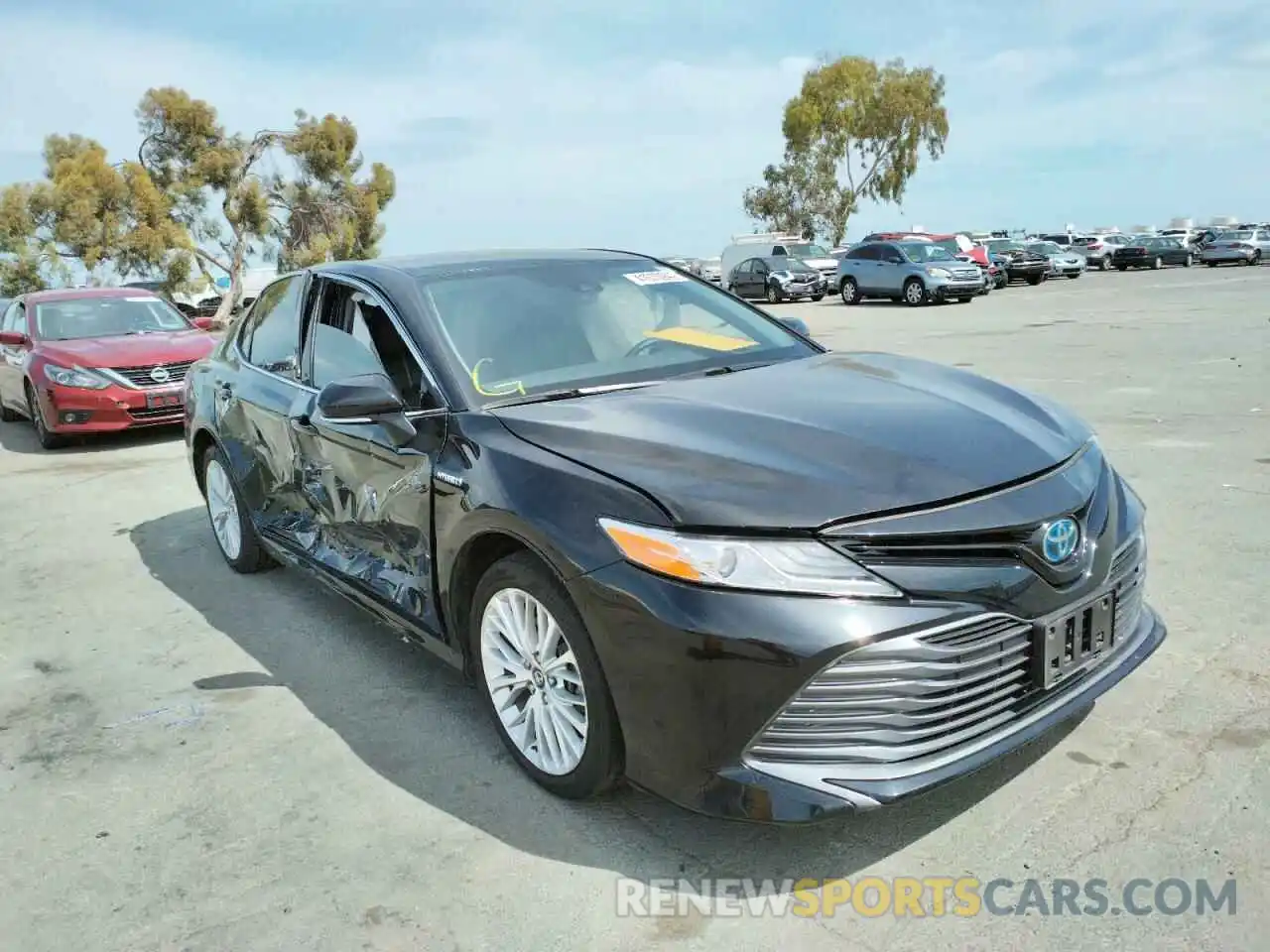 1 Photograph of a damaged car 4T1F31AKXLU524191 TOYOTA CAMRY 2020