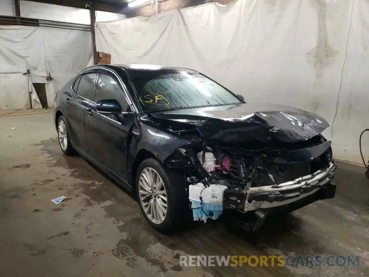 1 Photograph of a damaged car 4T1F31AKXLU531769 TOYOTA CAMRY 2020