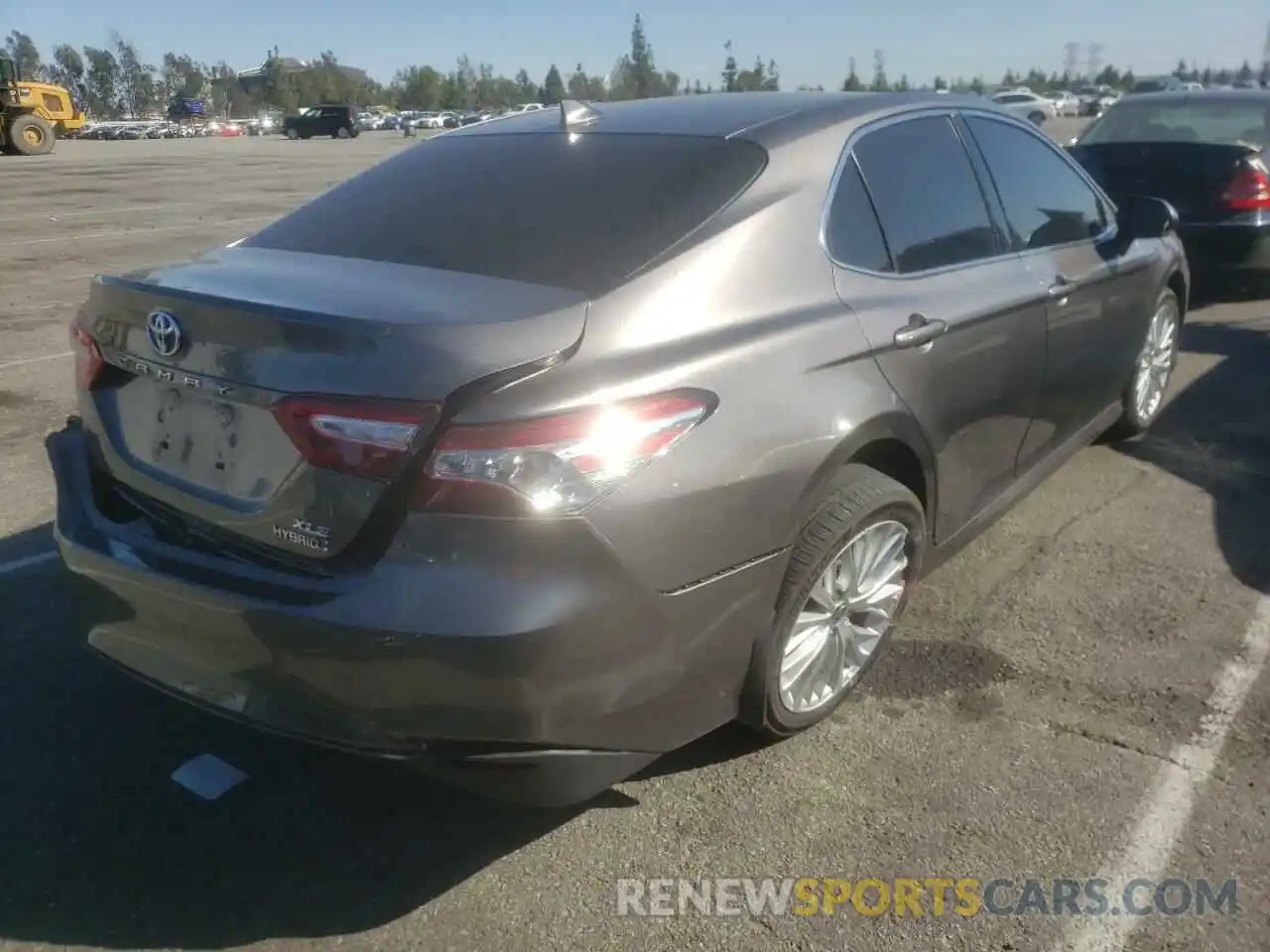 4 Photograph of a damaged car 4T1F31AKXLU543078 TOYOTA CAMRY 2020